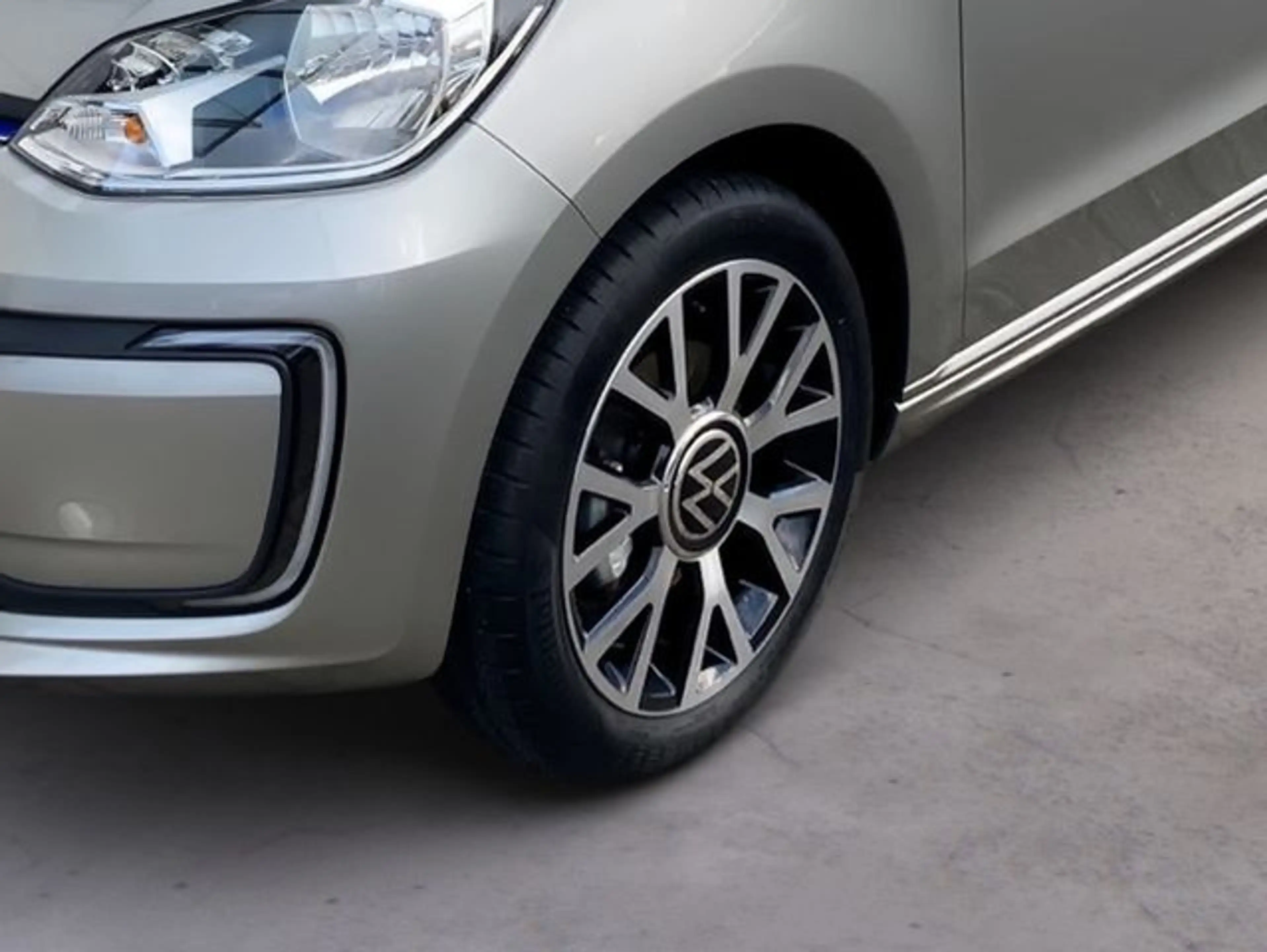 Volkswagen e-up! Edition LM KLIMA RADIO — photo 6