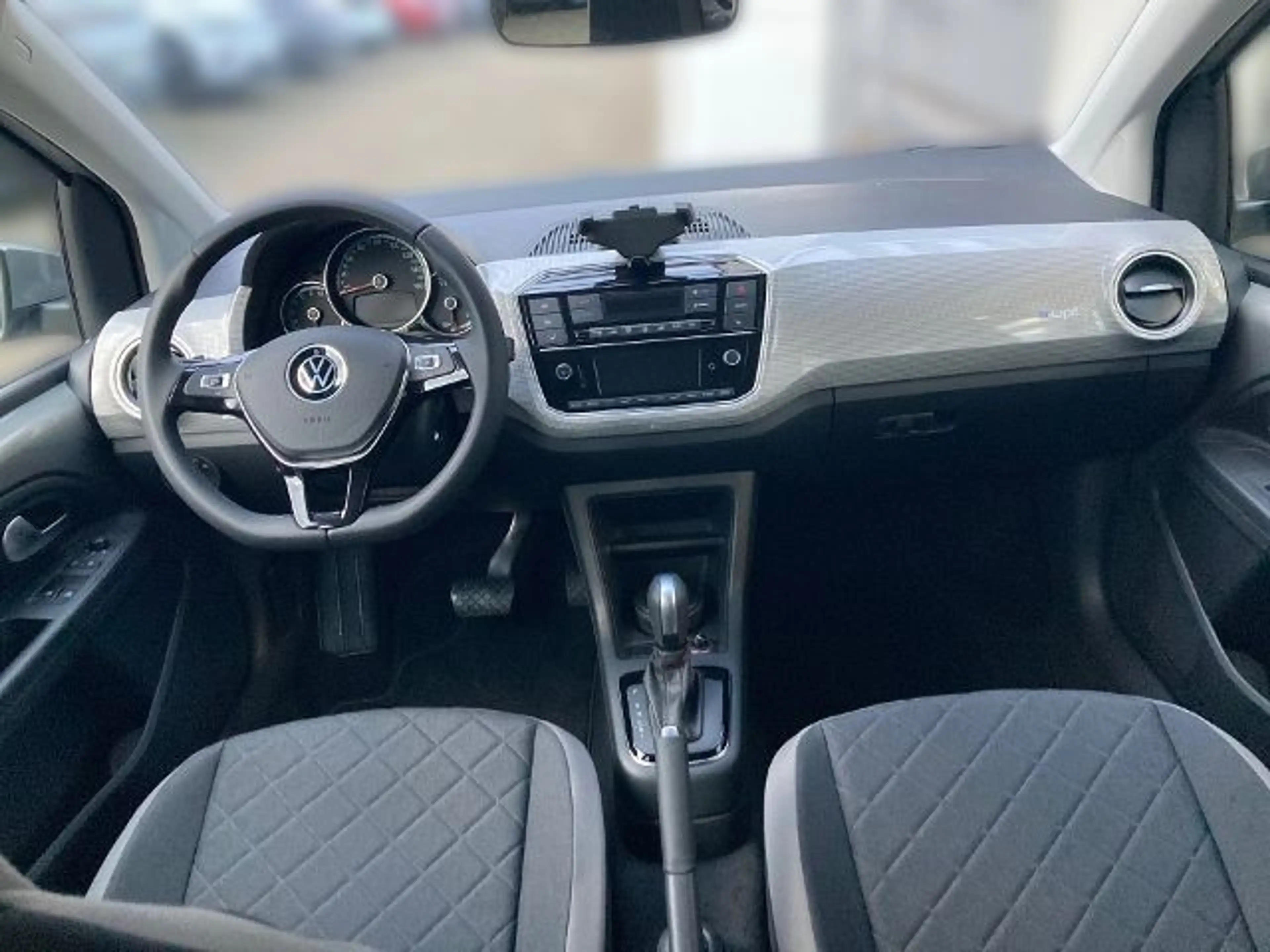 Volkswagen e-up! Edition LM KLIMA RADIO — photo 12