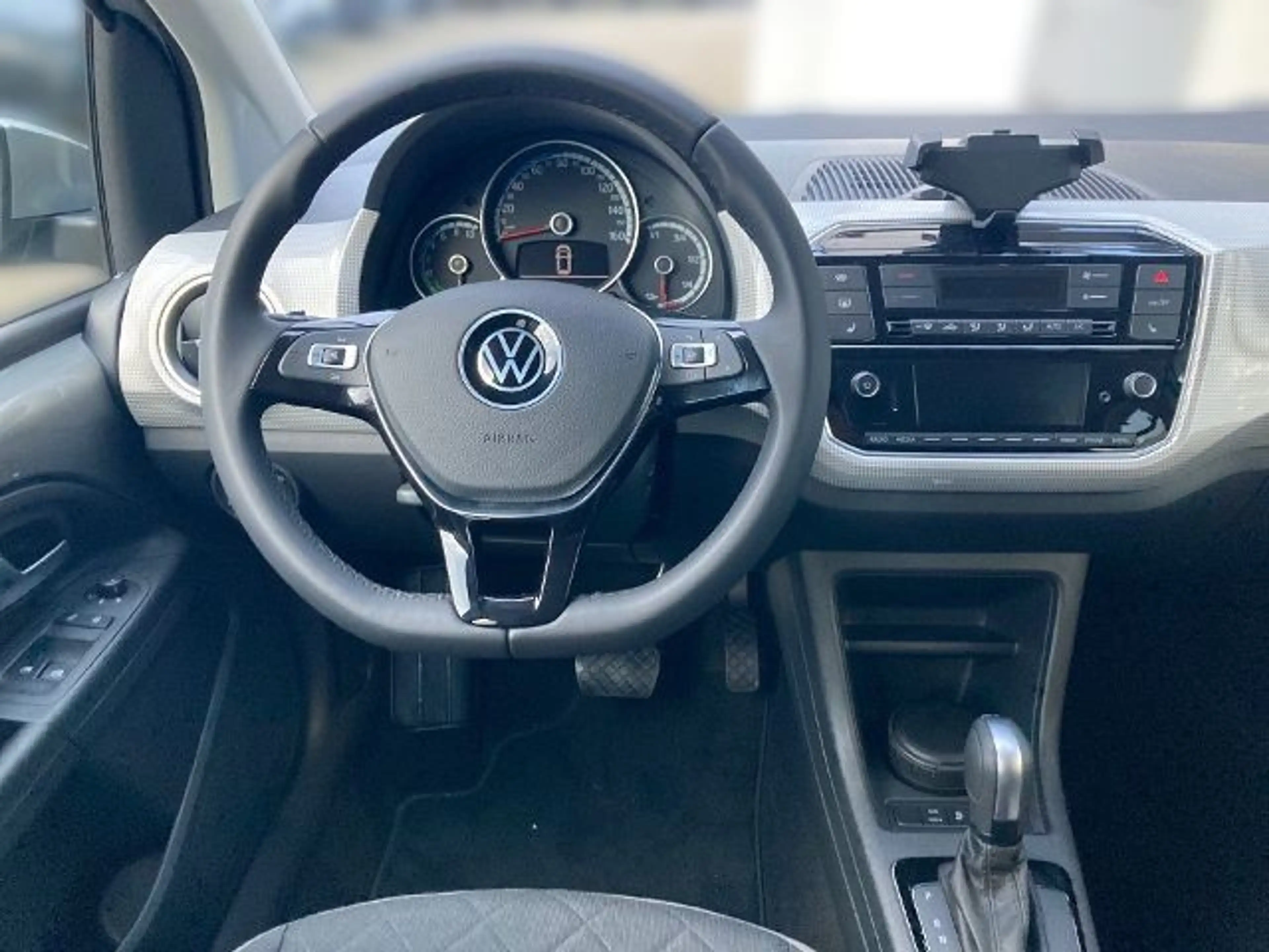 Volkswagen e-up! Edition LM KLIMA RADIO — photo 8