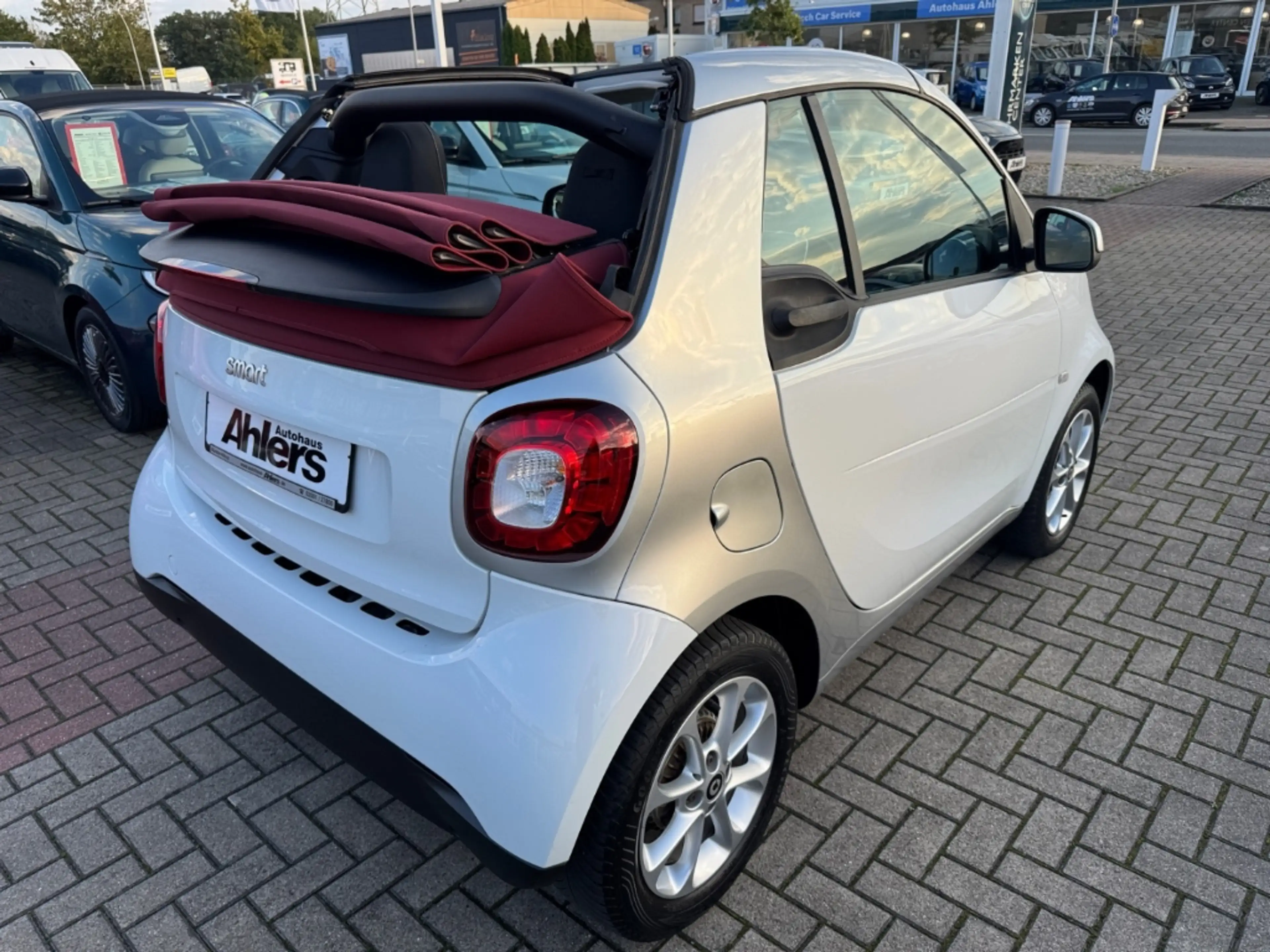 smart forTwo Cabrio passion+AUTOMATIK+SITZHEIZUNG+ALLWETTER+BLU — photo 10