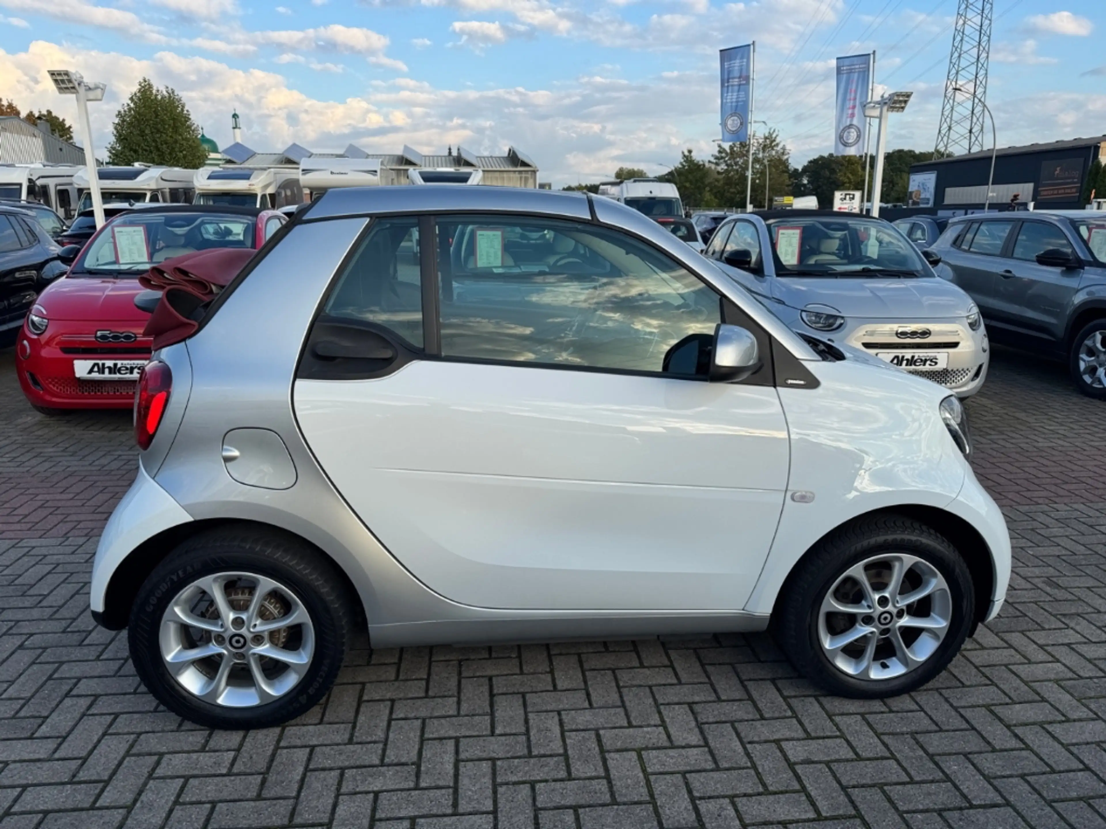 smart forTwo Cabrio passion+AUTOMATIK+SITZHEIZUNG+ALLWETTER+BLU — photo 11