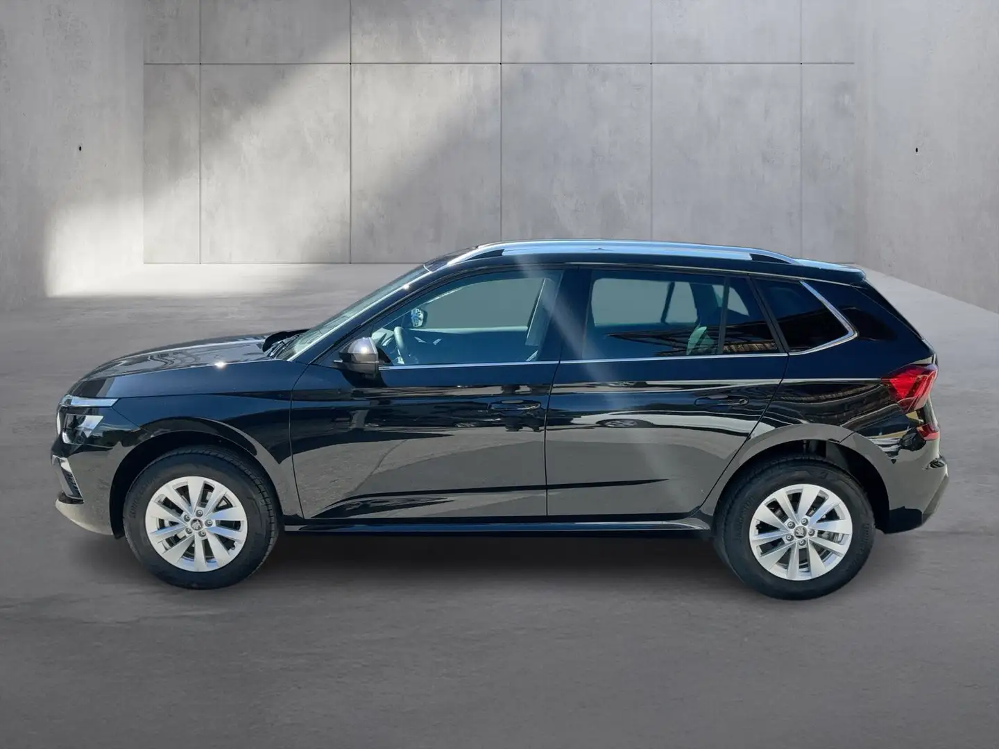 Skoda Kamiq Selection TSI DSG Schwarz - 2