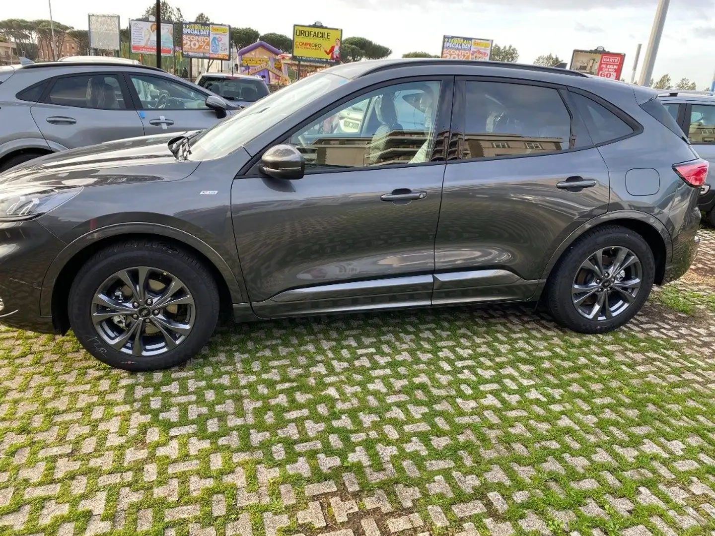 Ford Kuga 1.5 EcoBoost 150 CV 2WD ST-Line Grigio - 2