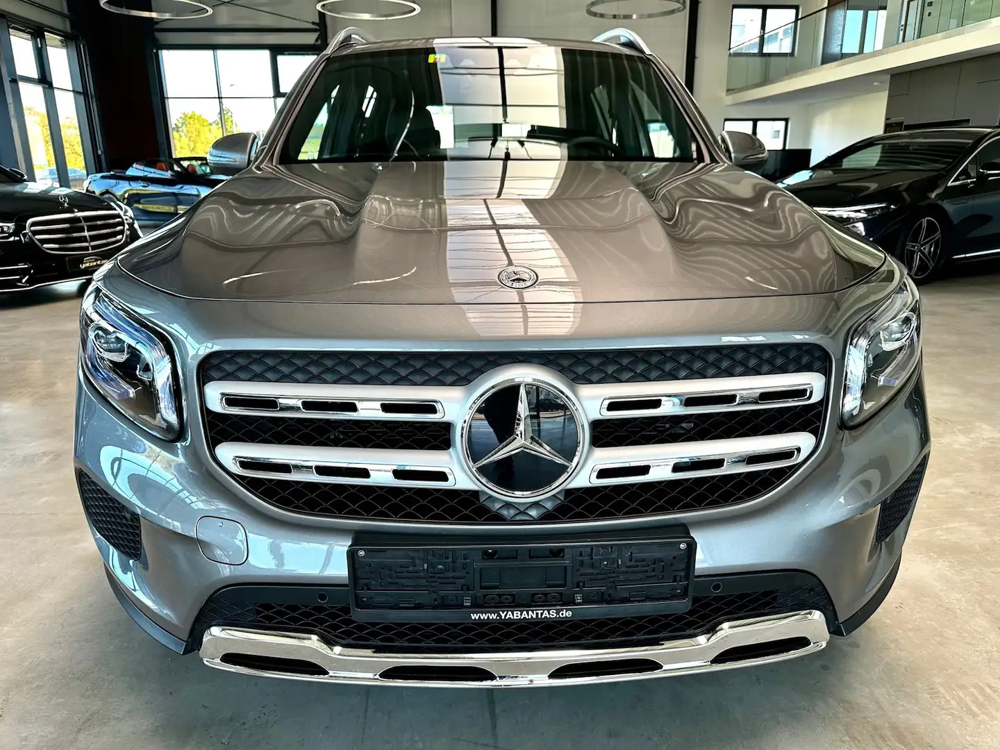 Mercedes-Benz GLB 180 d Progressive TEMPOMAT Spurhalte-Assistent Gris - 2