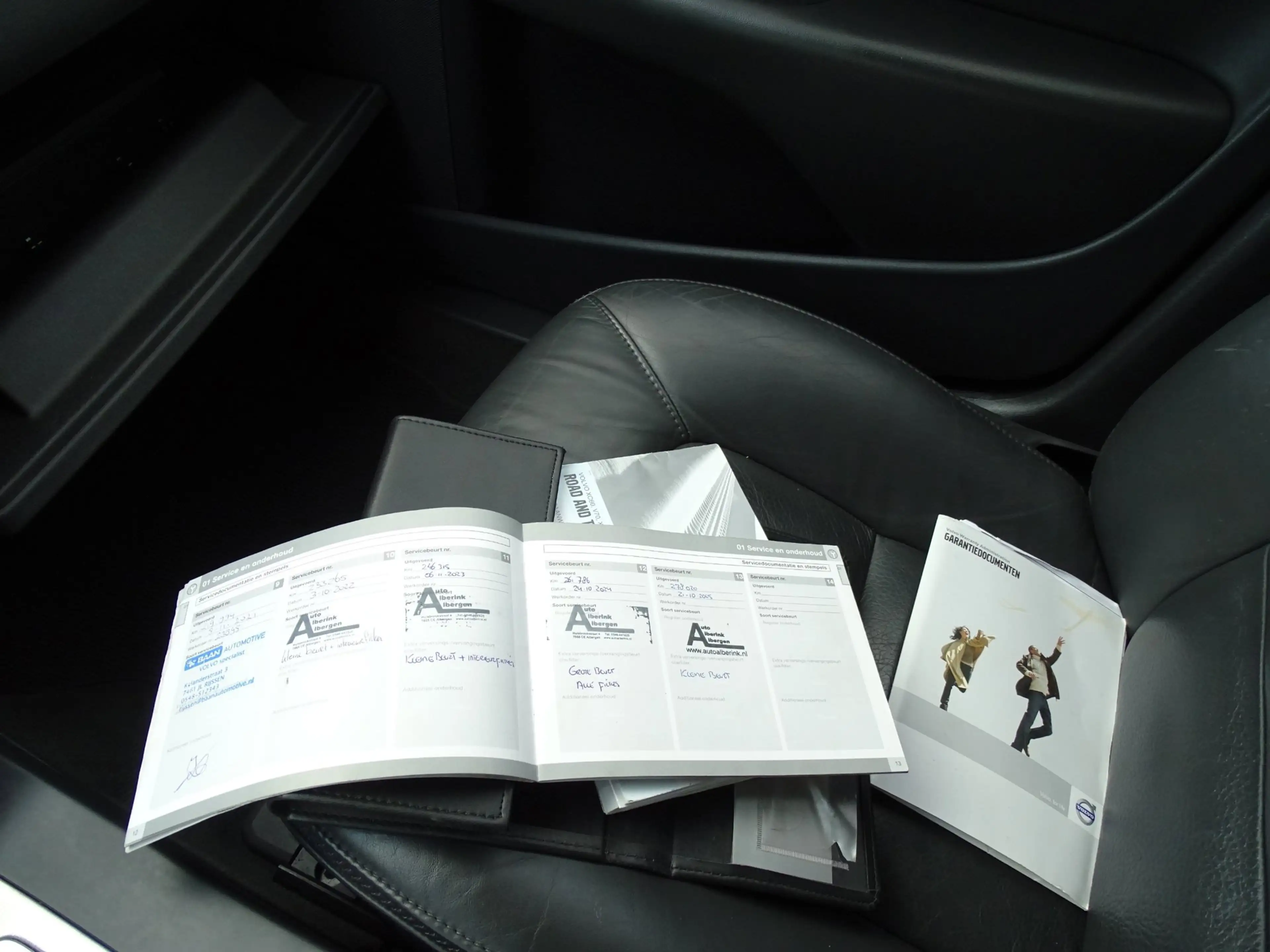 Volvo V70 2.0T Kinetic — photo 19