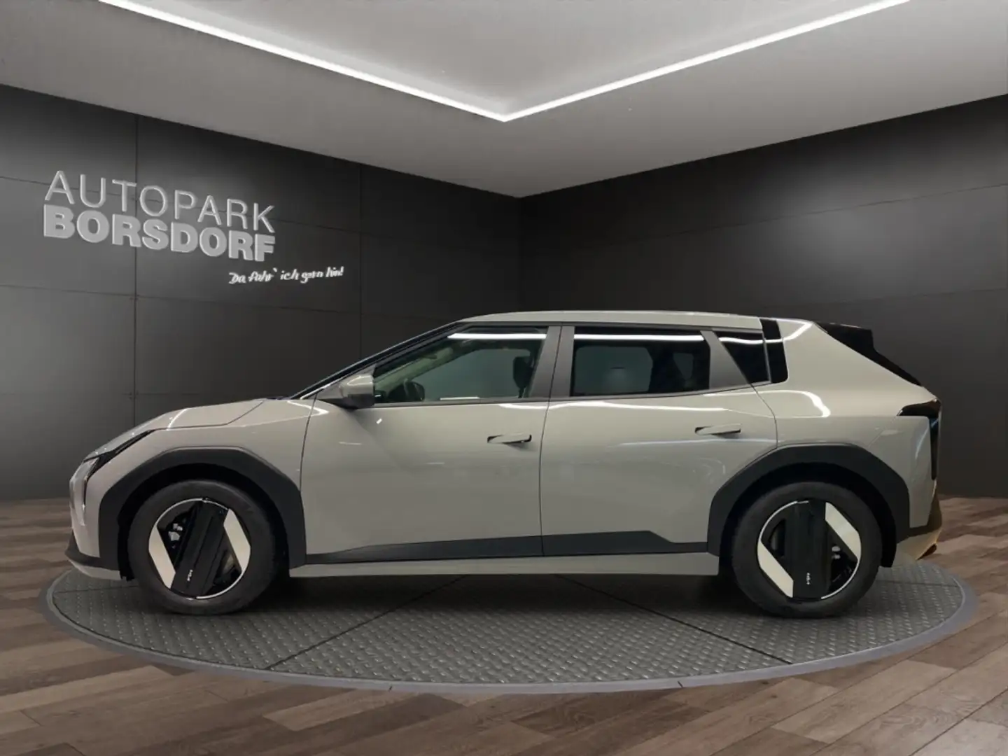 Kia 81 FWD Earth*UP*TE*WIC*DWP*SHZ*DAB*NAVI*Keyless Gris - 2