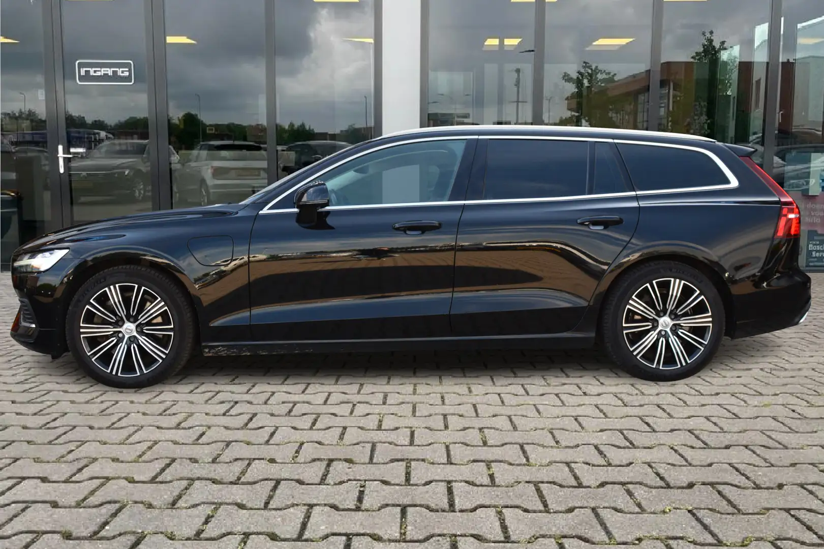 Volvo V60 2.0 T6 Recharge AWD Inscription | ACC | Trekhaak | Noir - 2