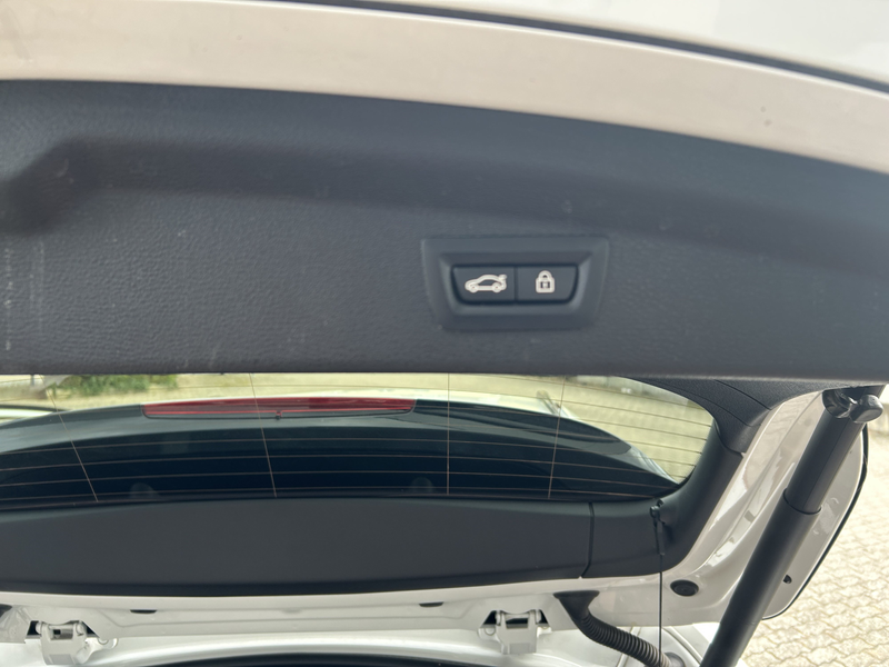 BMW X2 xDrive20d Head-Up HiFi DAB LED WLAN Shz PDC — photo 15