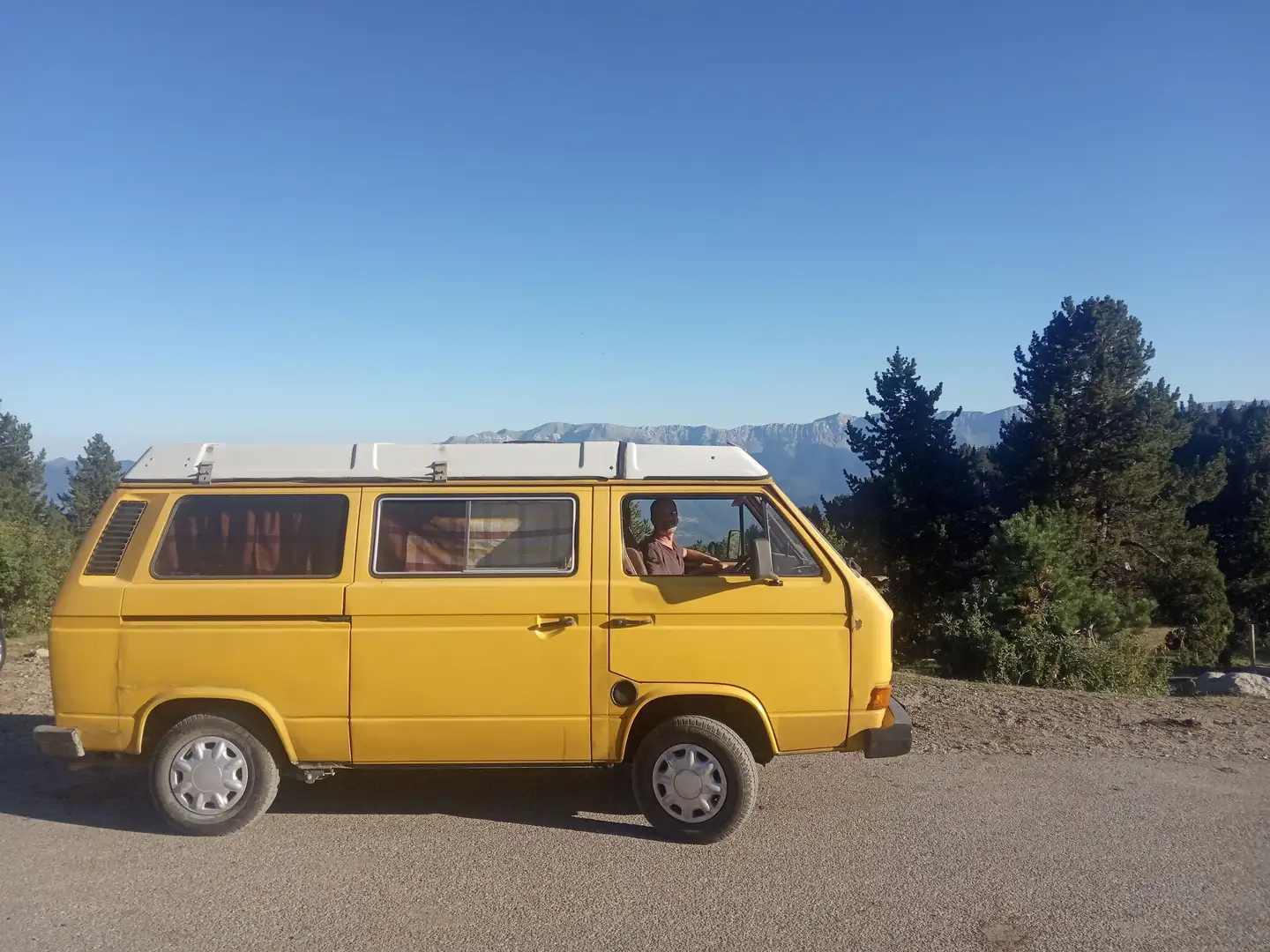 Volkswagen T3 Kombi Vivienda Amarillo - 1