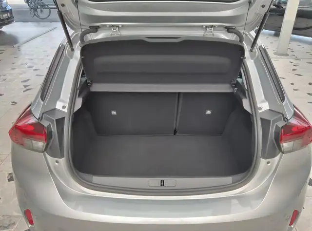 Opel Corsa view 8