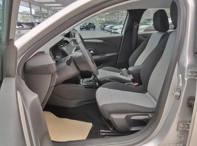 Opel Corsa view 10