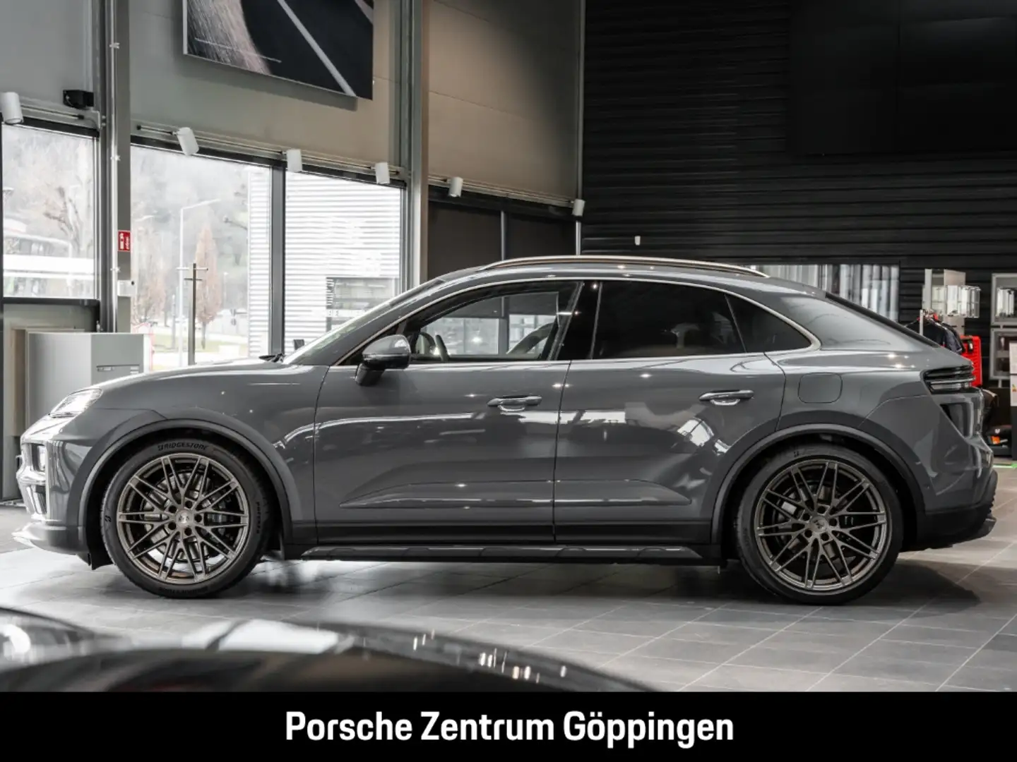 Porsche Macan Turbo Surround-View LED-Matrix InnoDrive Gris - 2