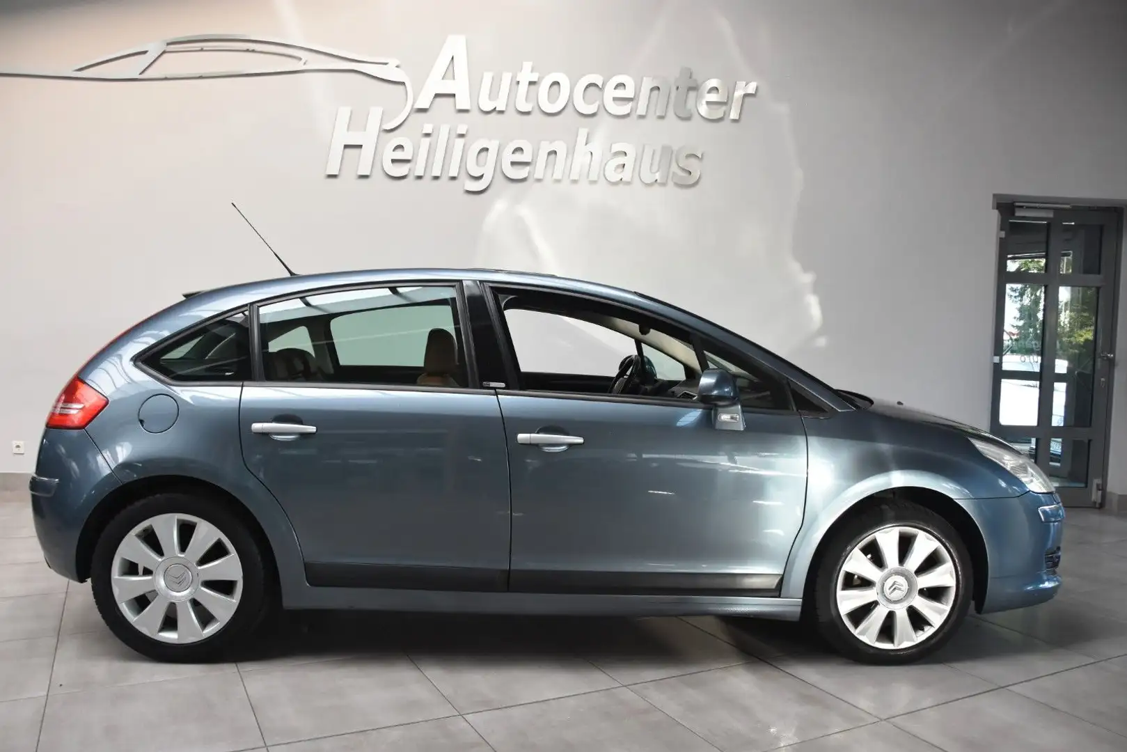 Citroen C4 Automatik Xenon Leder Memory Tempo PDC AHK Grau - 2