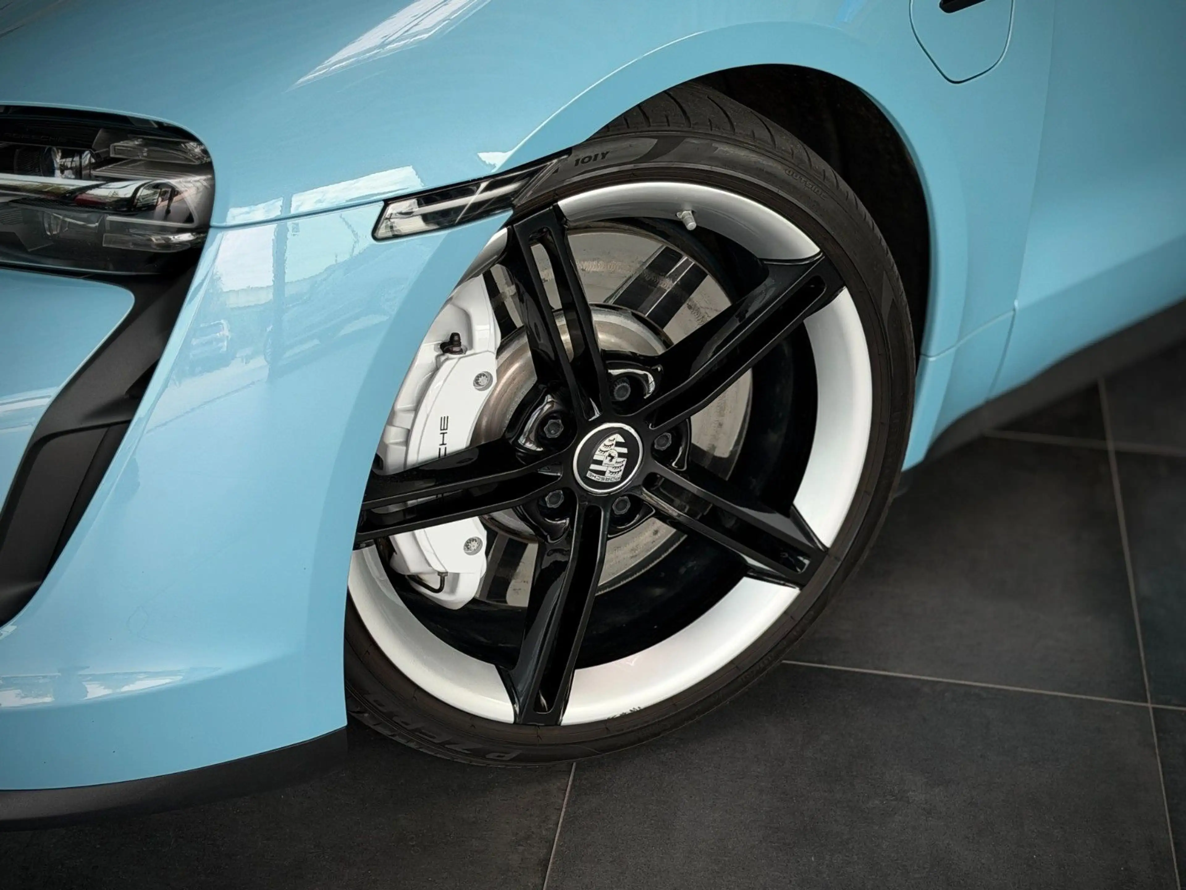 Porsche Taycan Beifahrer-Display*BurmesterHighEnd*Bronze — photo 9