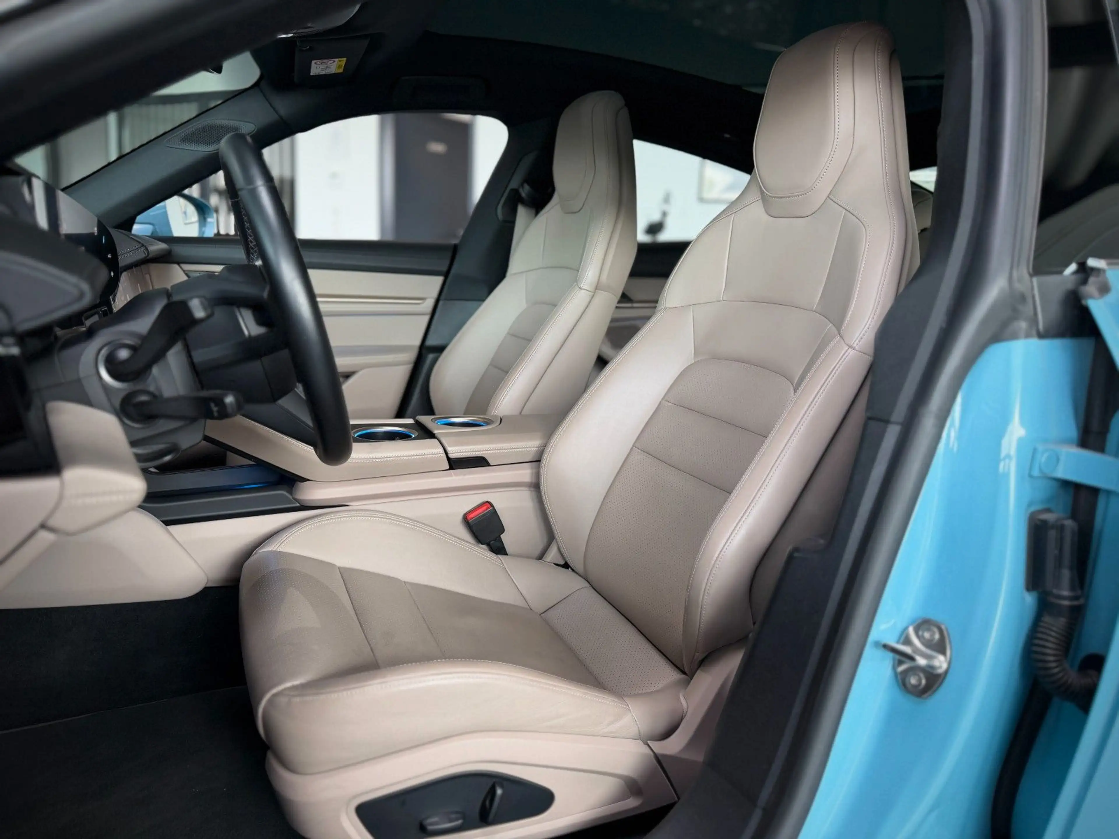 Porsche Taycan Beifahrer-Display*BurmesterHighEnd*Bronze — photo 4