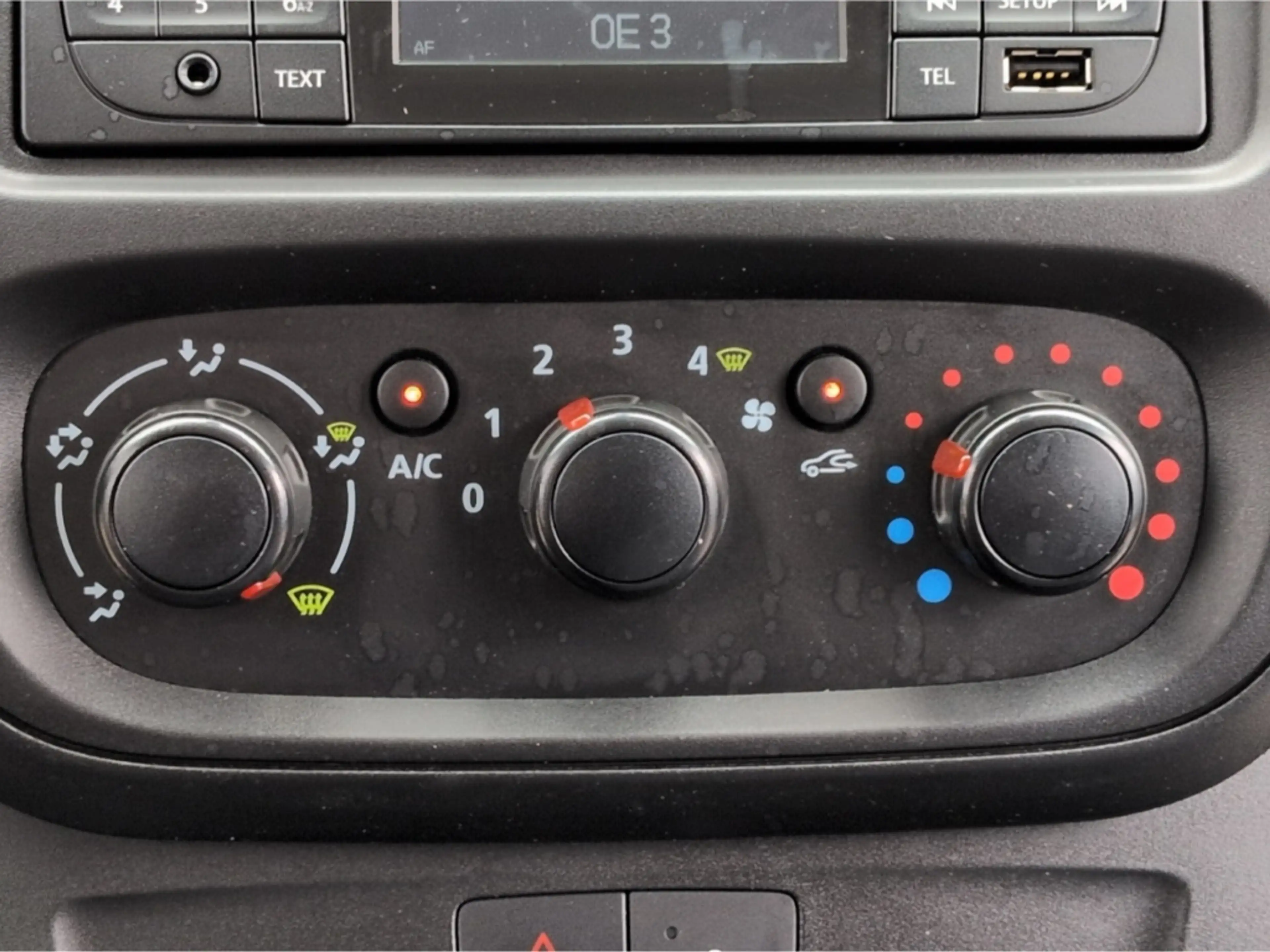 Opel Vivaro Kasten 2,8t 1.6D*AHK Temp PDC Klima Bluet — photo 13