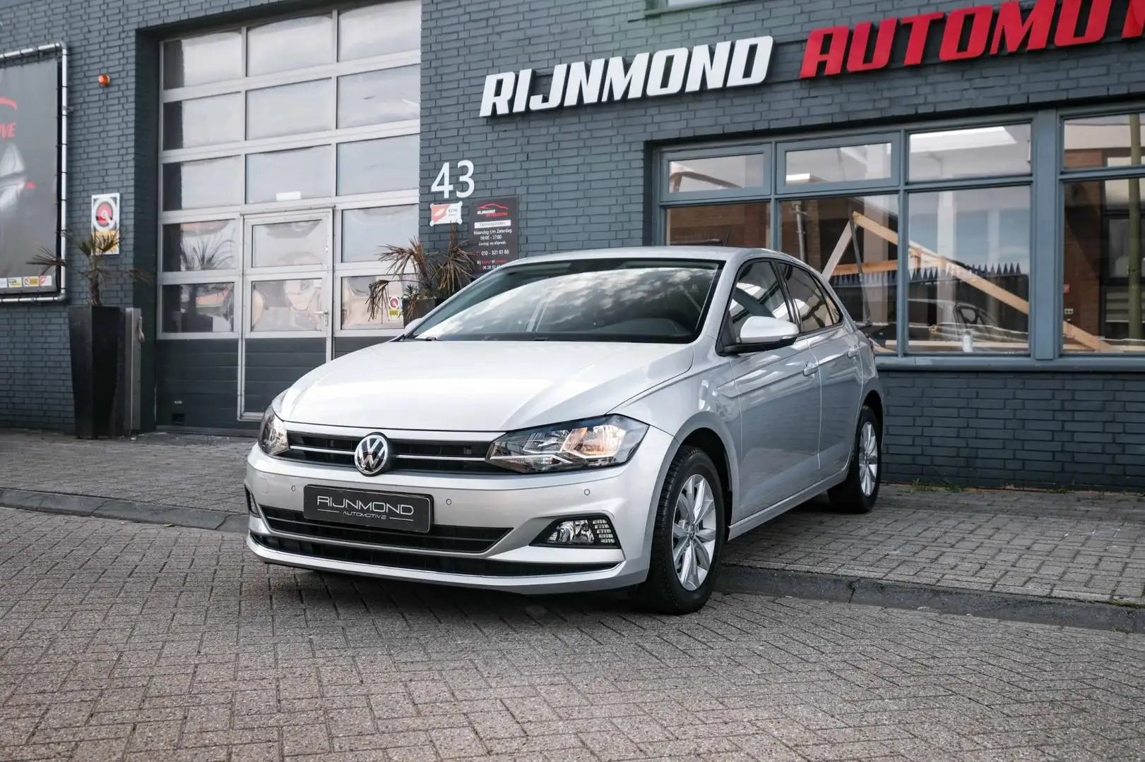 Volkswagen Polo 1.0 TSI Highline Business R 115PK|Carplay|Acc|Dsg| Grau - 1