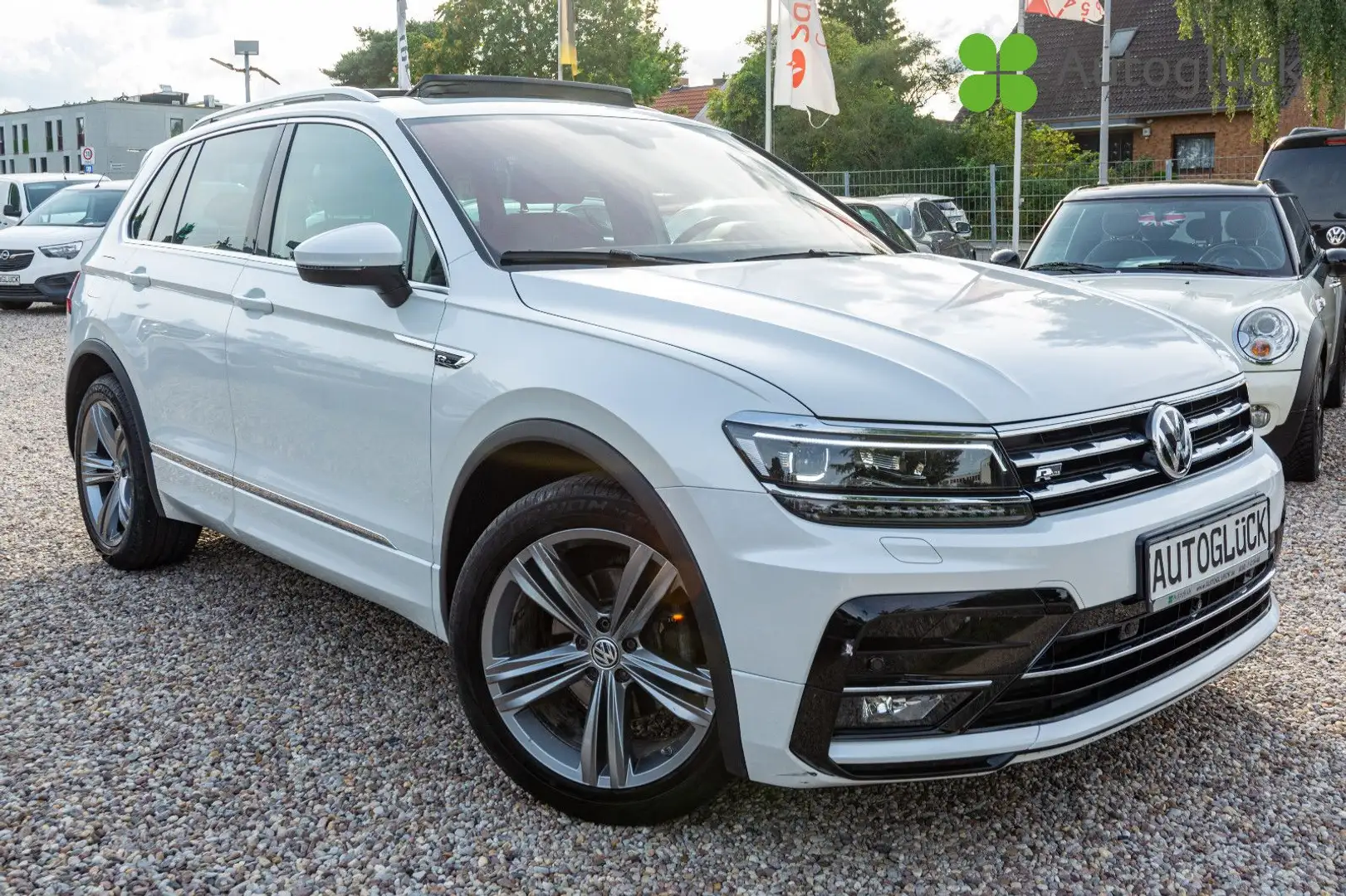 Volkswagen Tiguan R-Line *PANO*360*Leder*MEMORY Weiß - 1