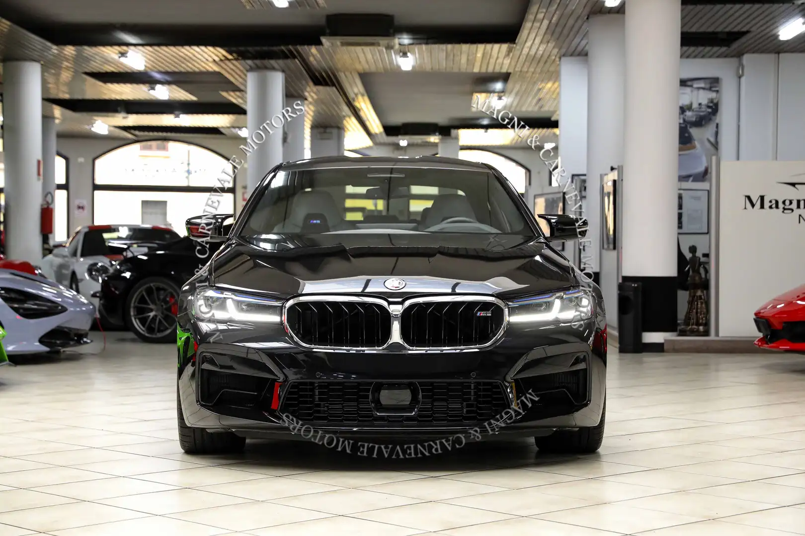 BMW M5 LIST. € 155.400|M DRIVER'S PACK|SCARICO M SPORT Чорний - 2