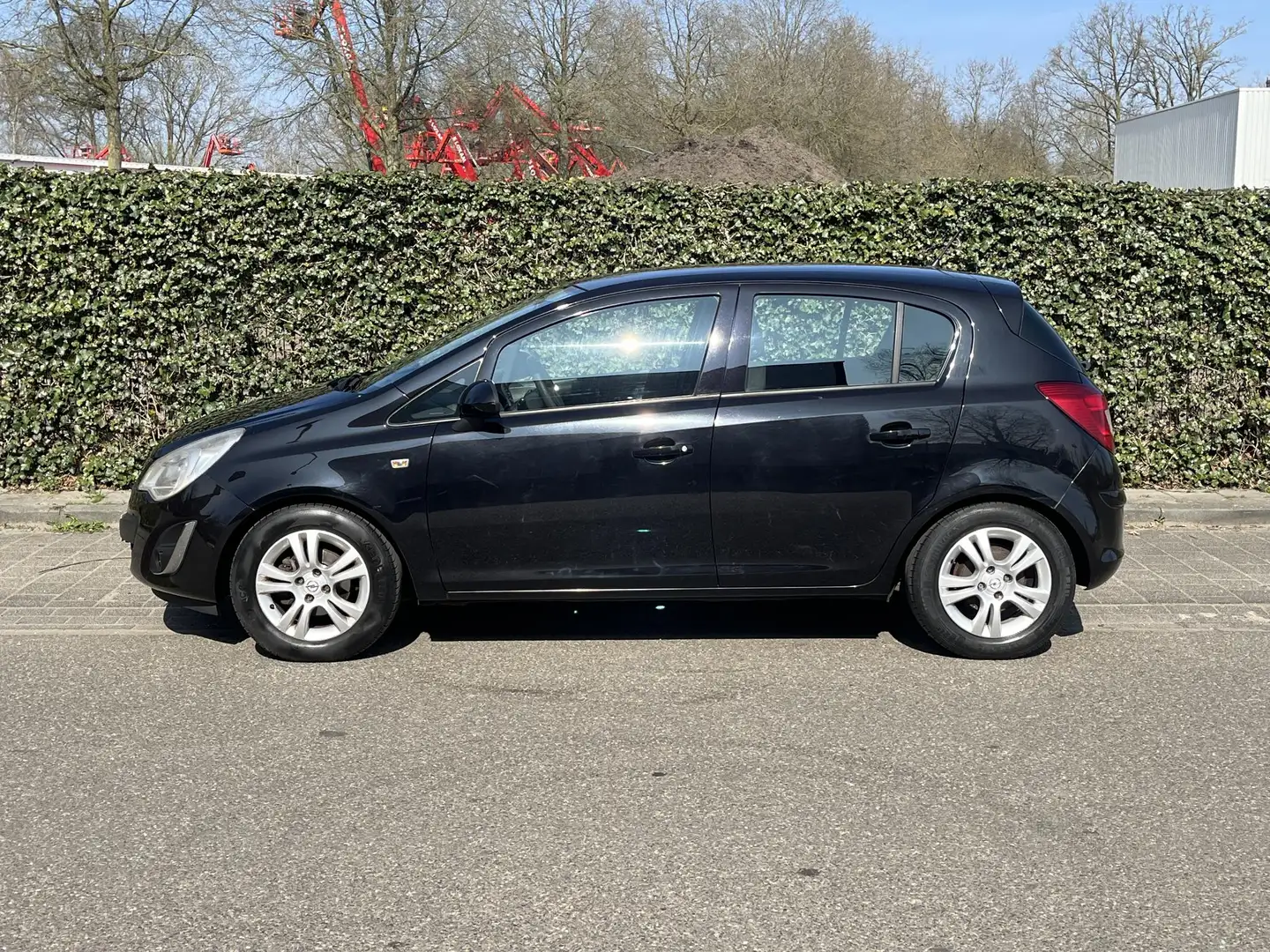 Opel Corsa 1.2-16V Enjoy * Nieuwe distributie * apk tot 01-20 Zwart - 2