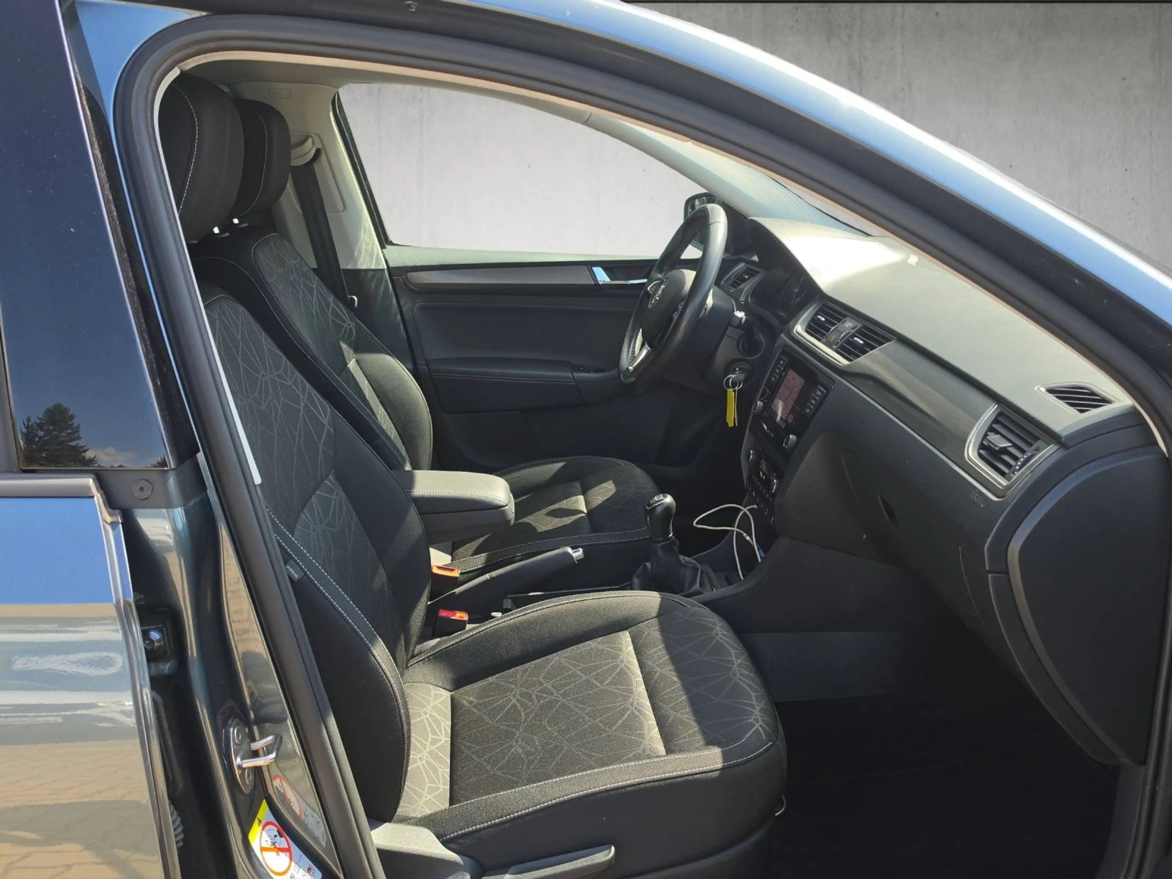 Skoda Rapid/Spaceback Spaceback 1.0 TSI Clever PDC SHZ SMART LIN — photo 9