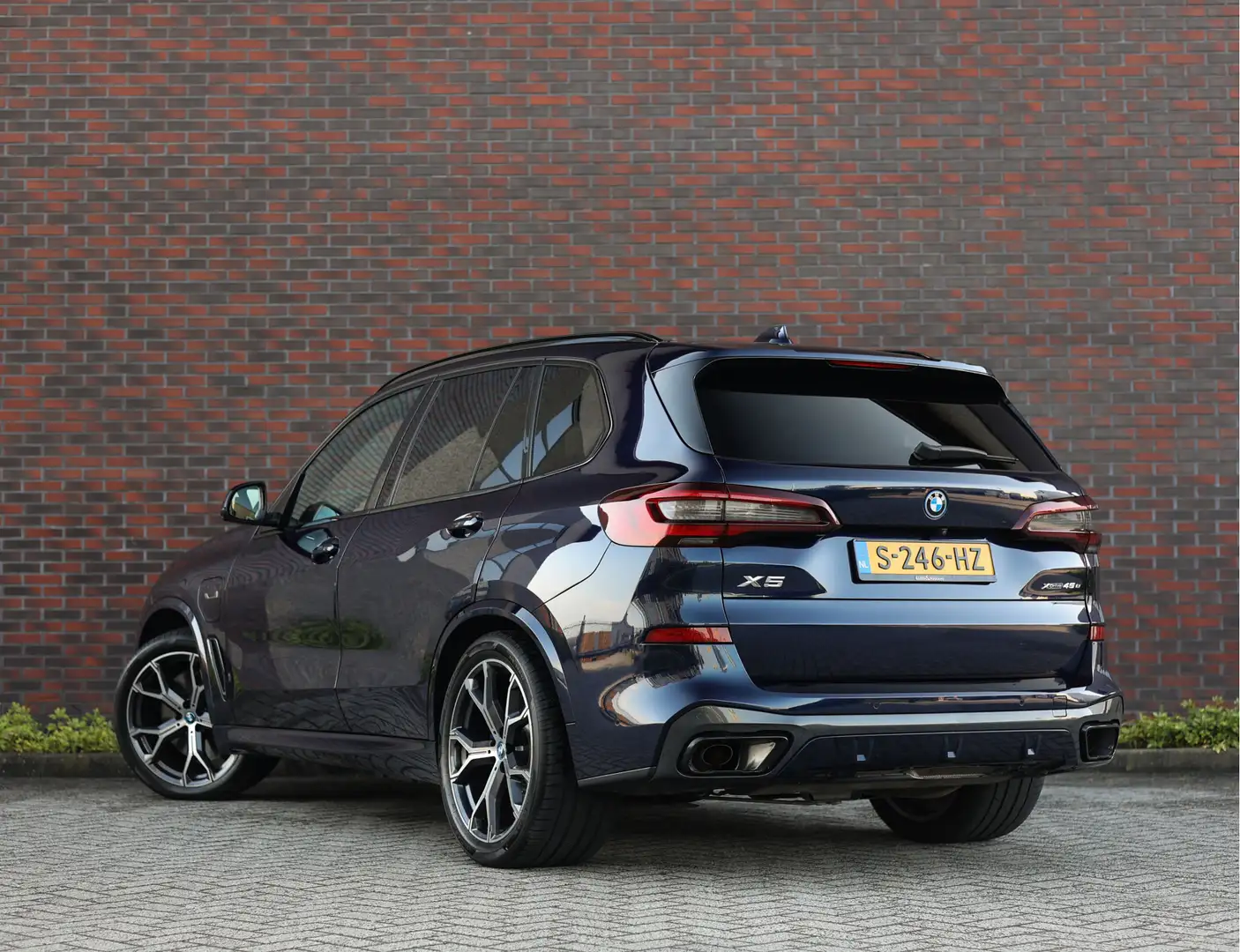 BMW X5 45e xDrive High Executive | Sky Lounge - HUD - H&K Blauw - 2