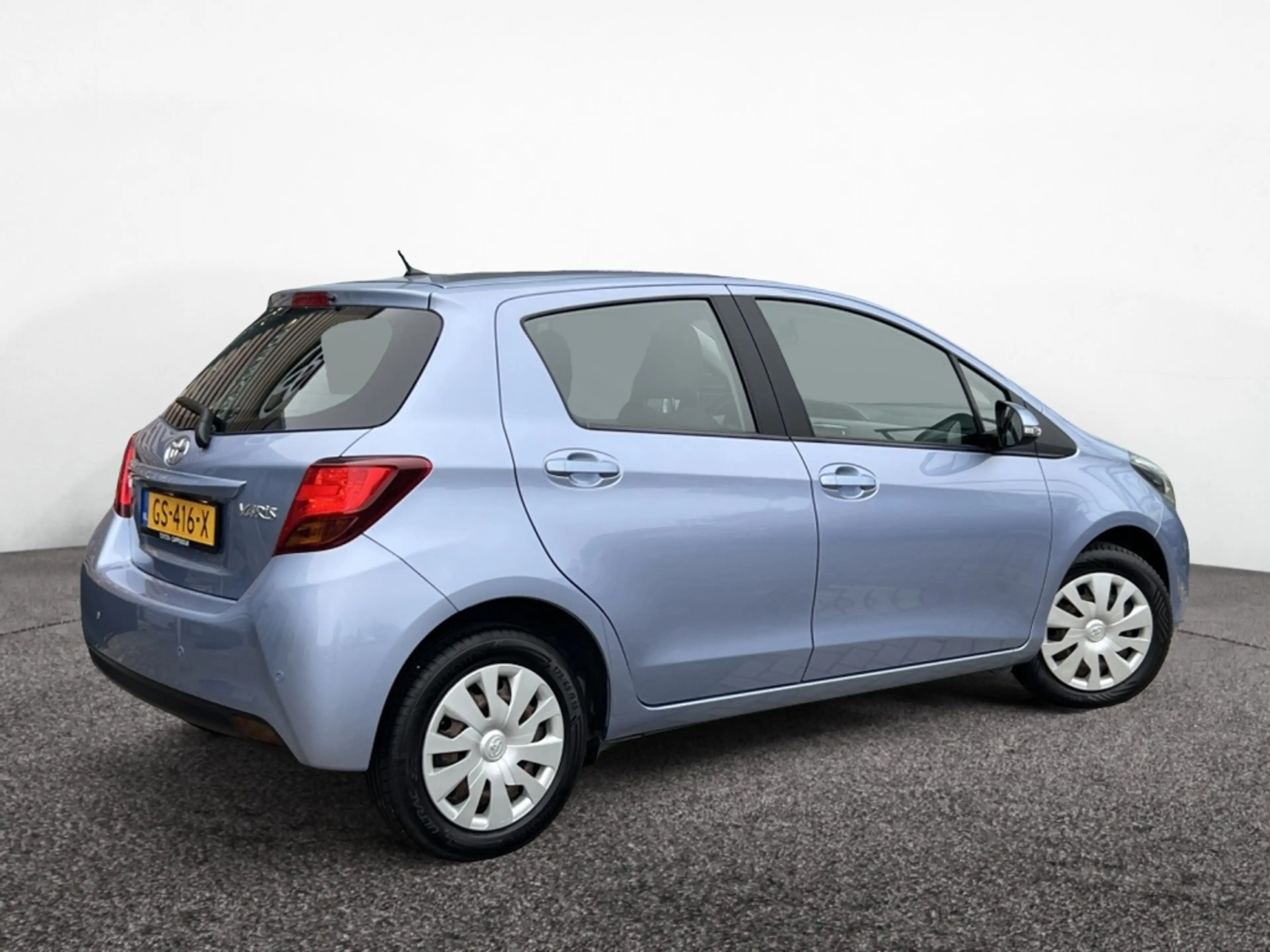 Toyota Yaris 1.3 VVT-i Aspiration — photo 2