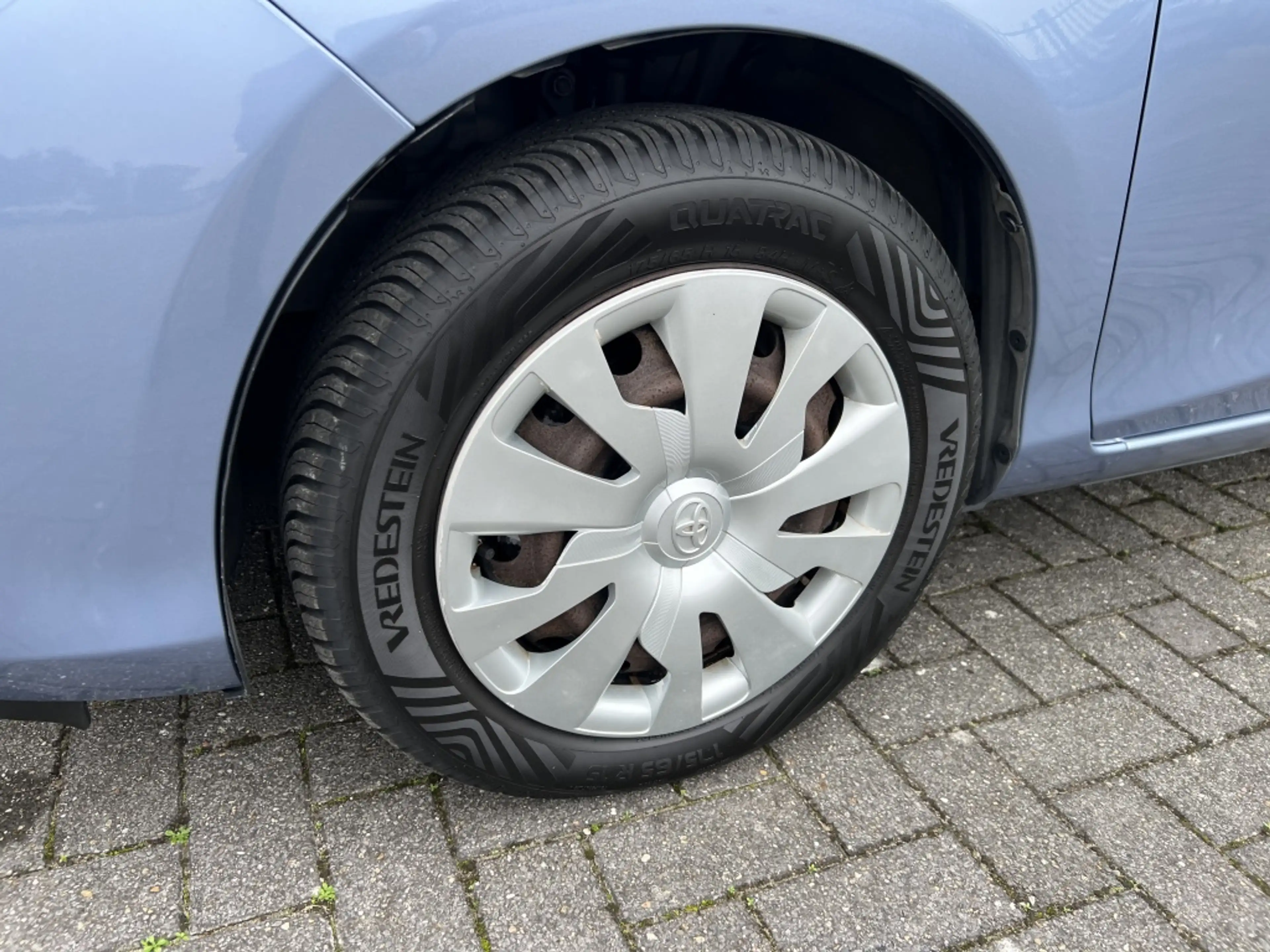 Toyota Yaris 1.3 VVT-i Aspiration — photo 22