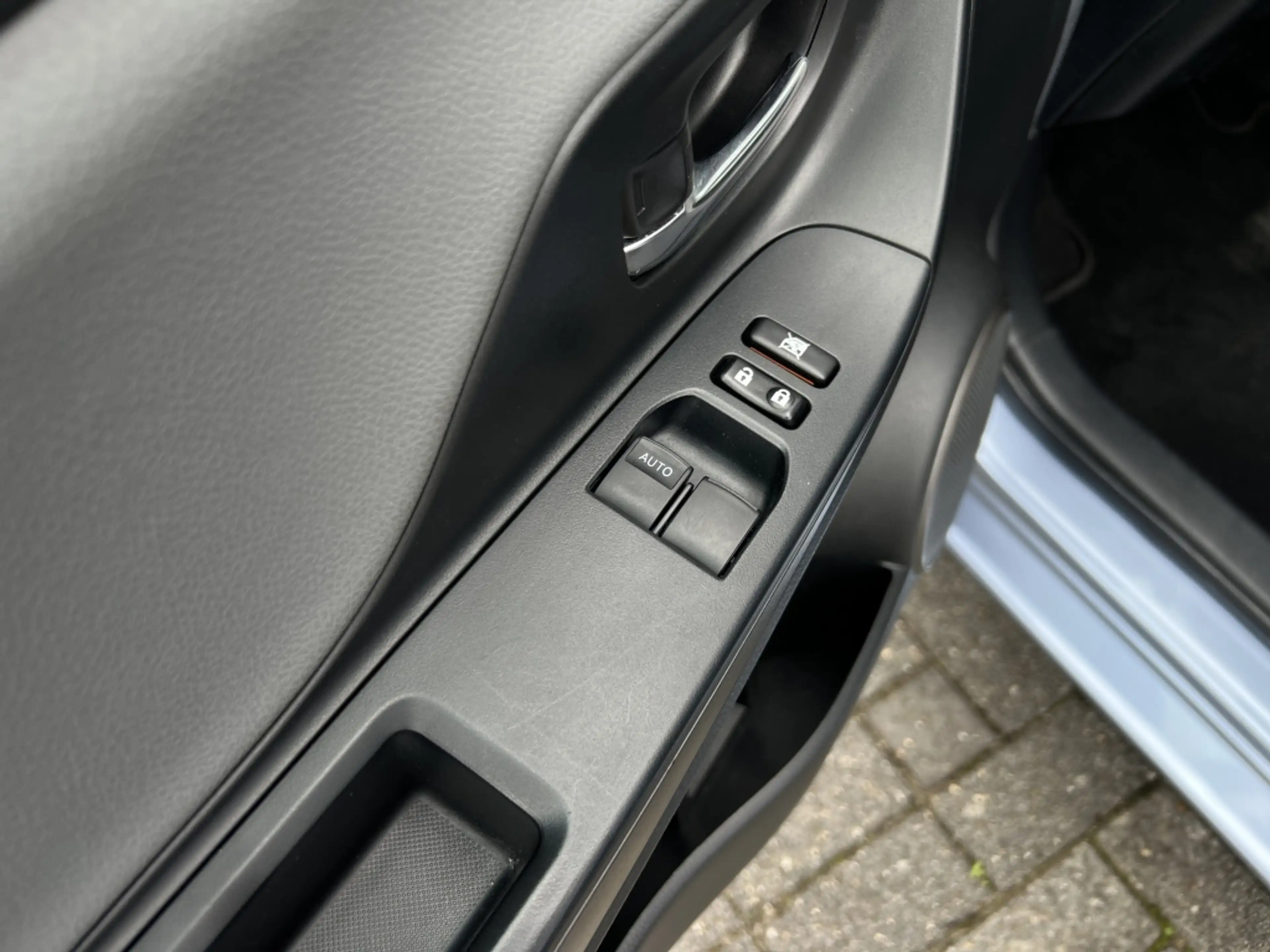 Toyota Yaris 1.3 VVT-i Aspiration — photo 8