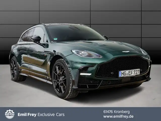 Aston Martin DBX S
