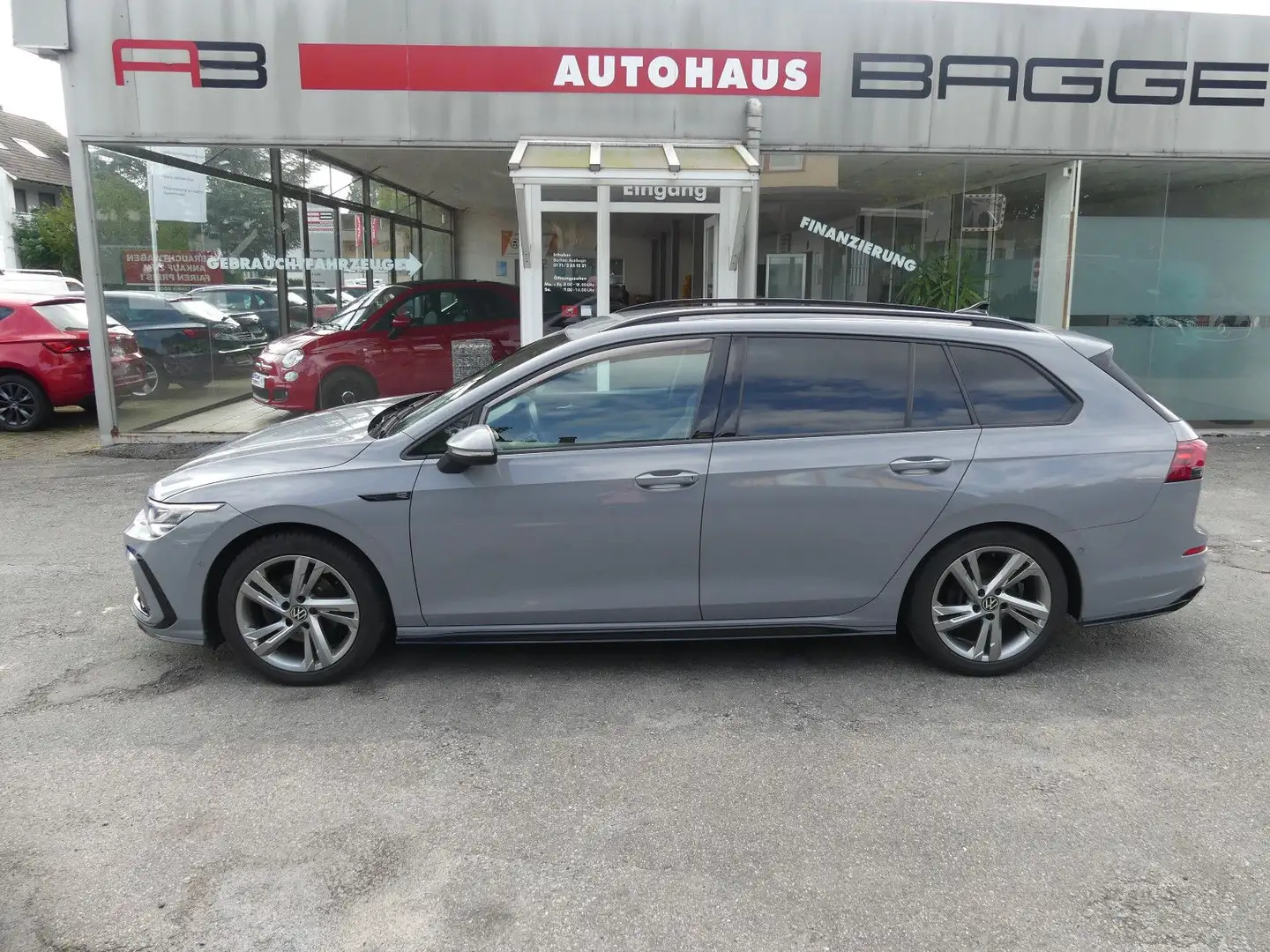 Volkswagen Golf VIII Variant R-Line eTSI Automatik Gris - 1