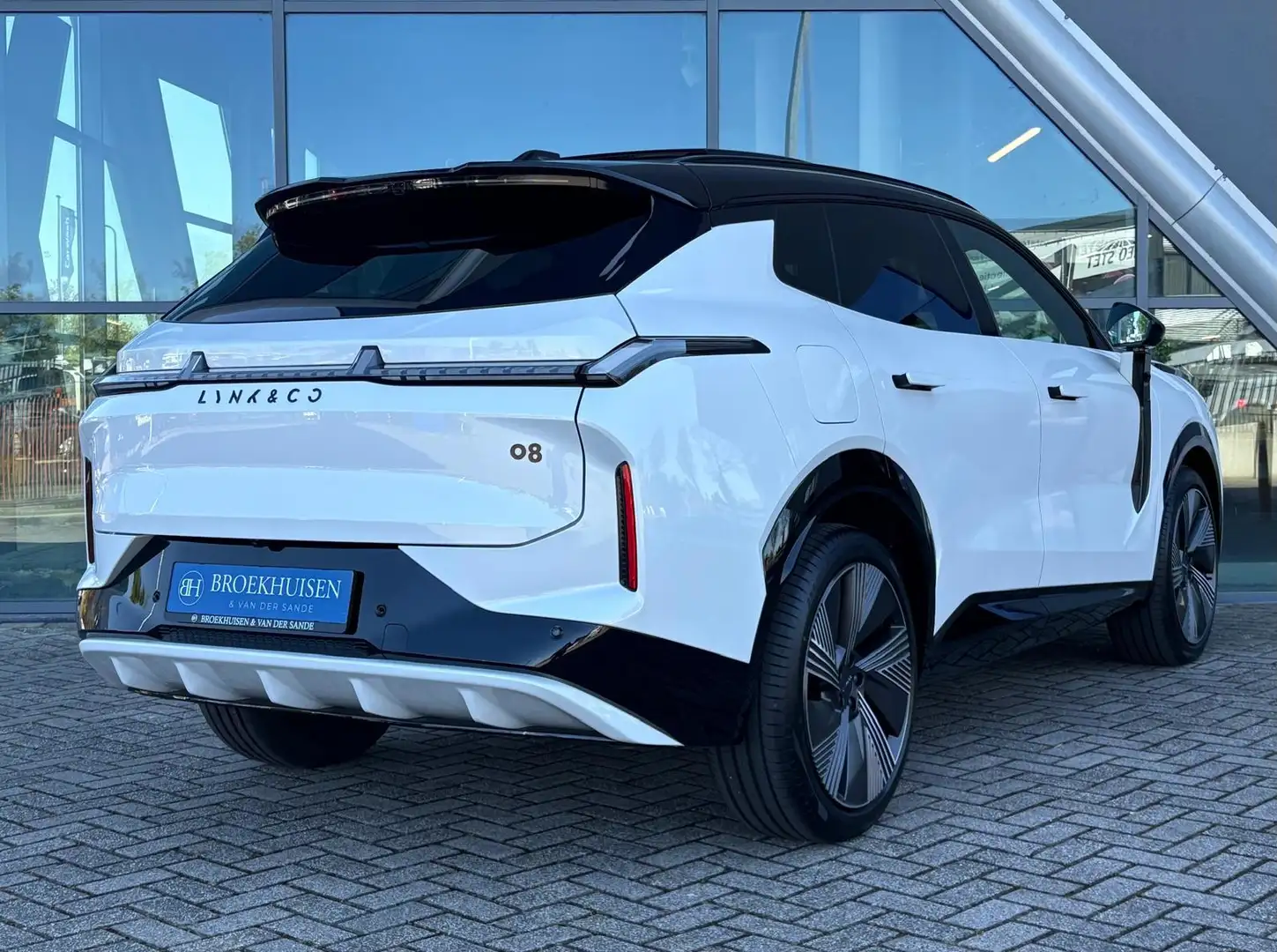 Lynk & Co 08 1.5 More 200km Range 345pk Panoramadak / 360 Camer Weiß - 2