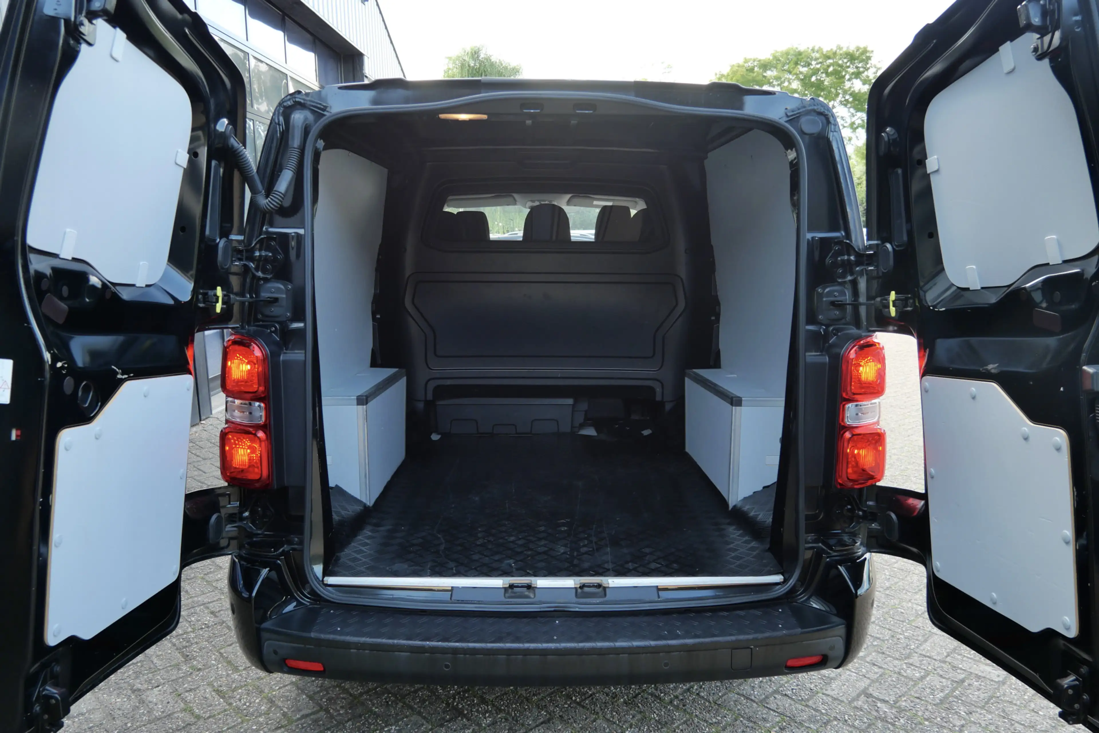 Peugeot Expert 2.0 BlueHDI 180 Long Sport DC Automaat | NL-Auto | — photo 33