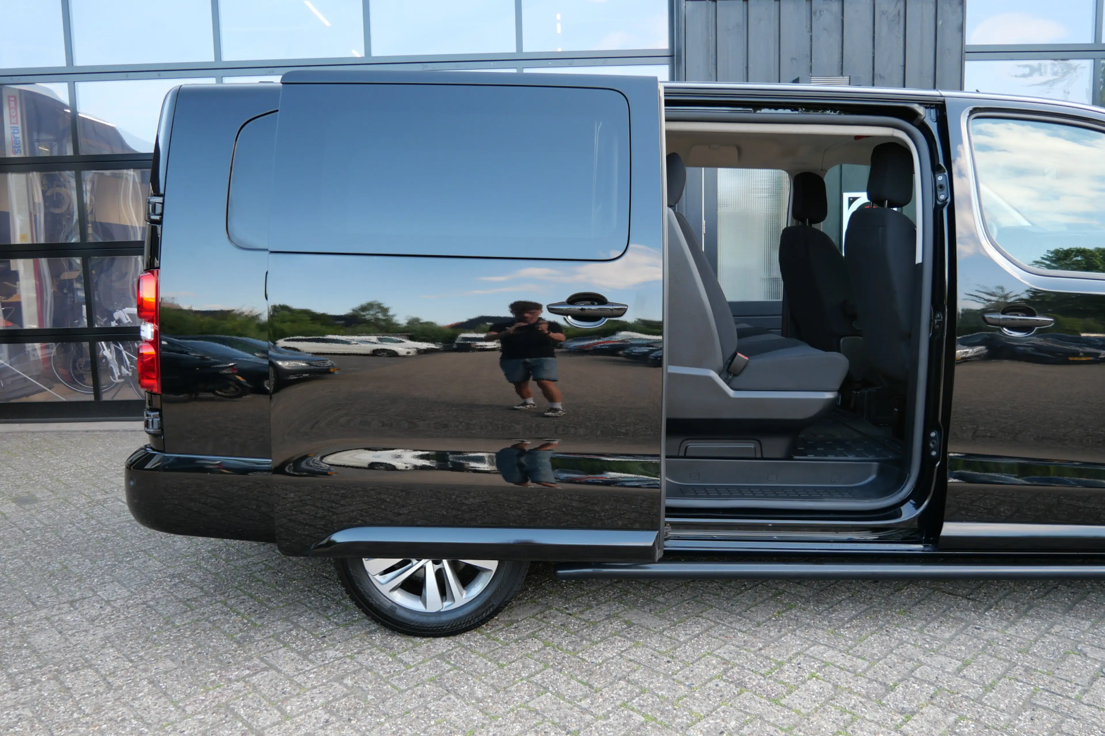 Peugeot Expert 2.0 BlueHDI 180 Long Sport DC Automaat | NL-Auto | — photo 2