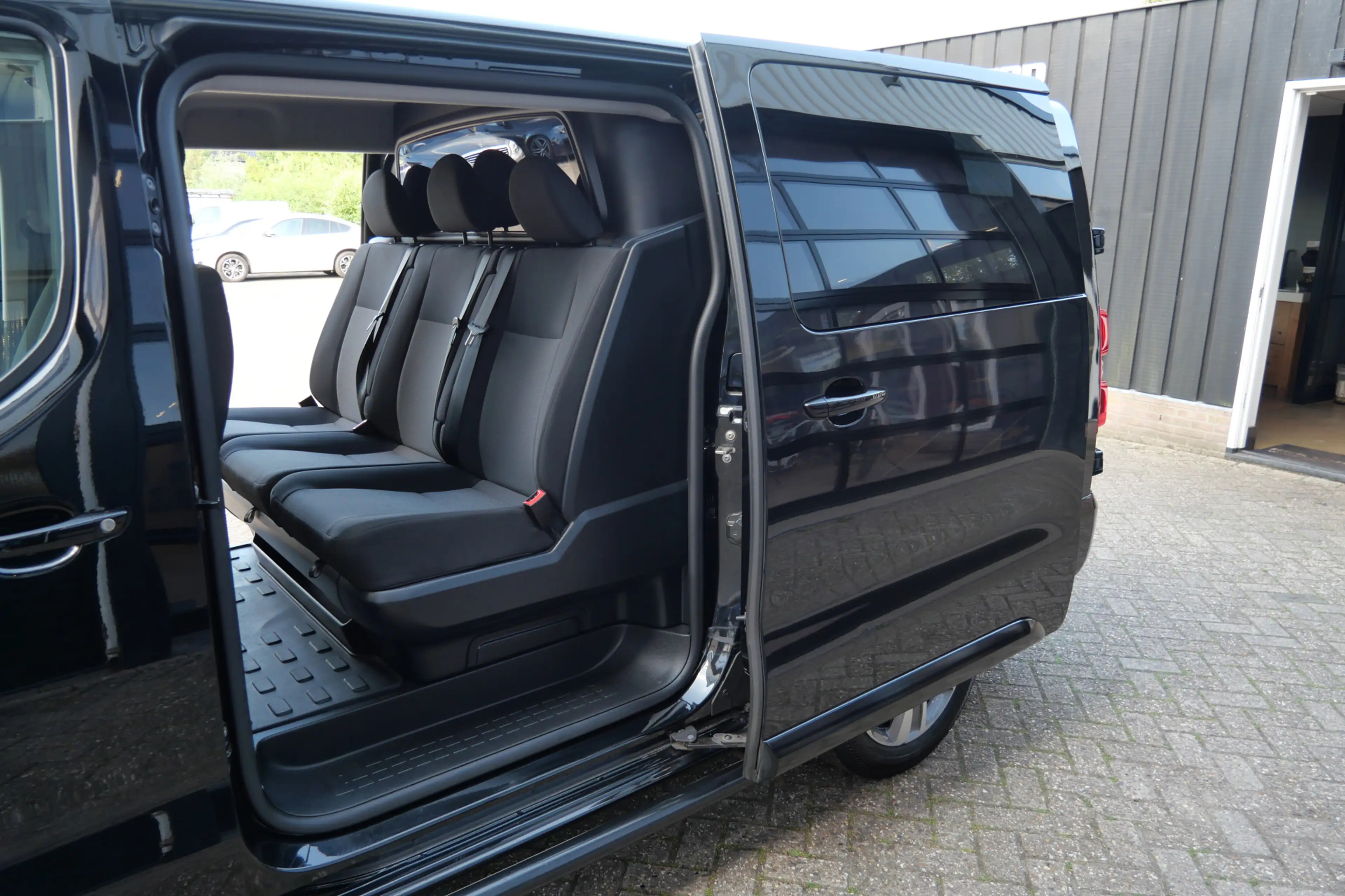 Peugeot Expert 2.0 BlueHDI 180 Long Sport DC Automaat | NL-Auto | — photo 24