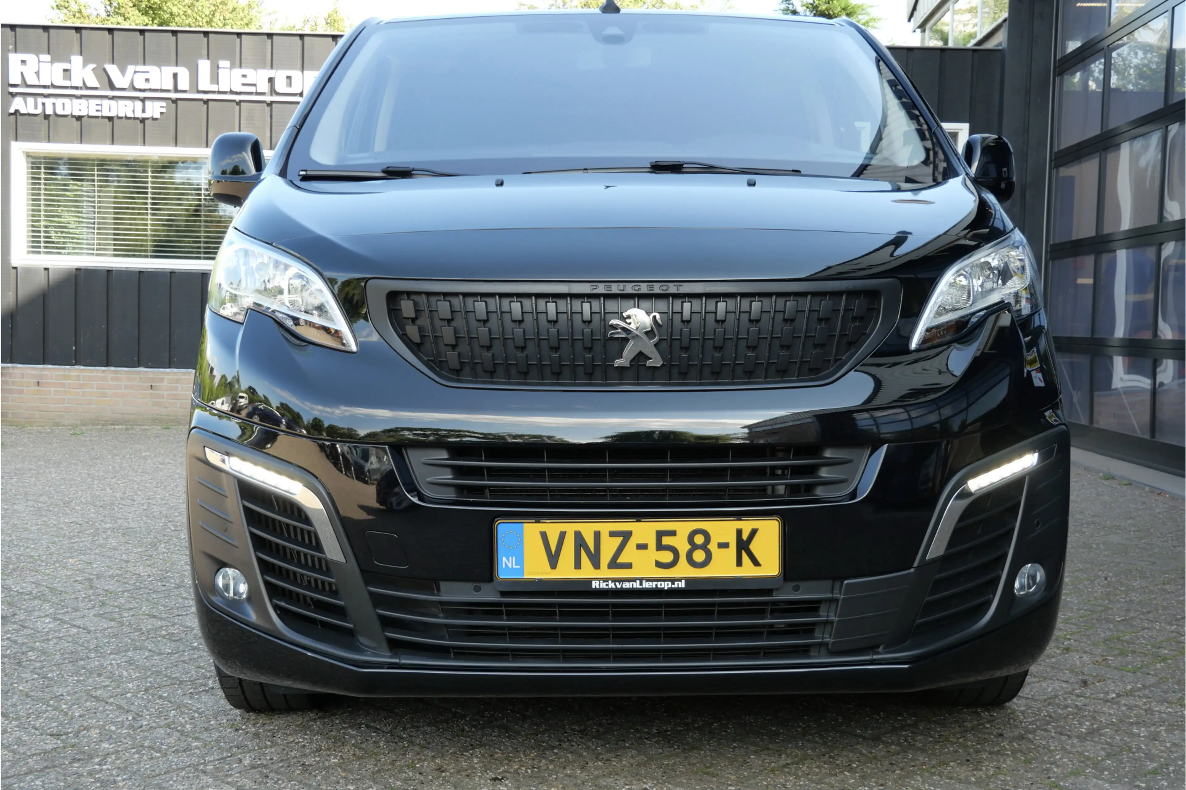 Peugeot Expert 2.0 BlueHDI 180 Long Sport DC Automaat | NL-Auto | — photo 31