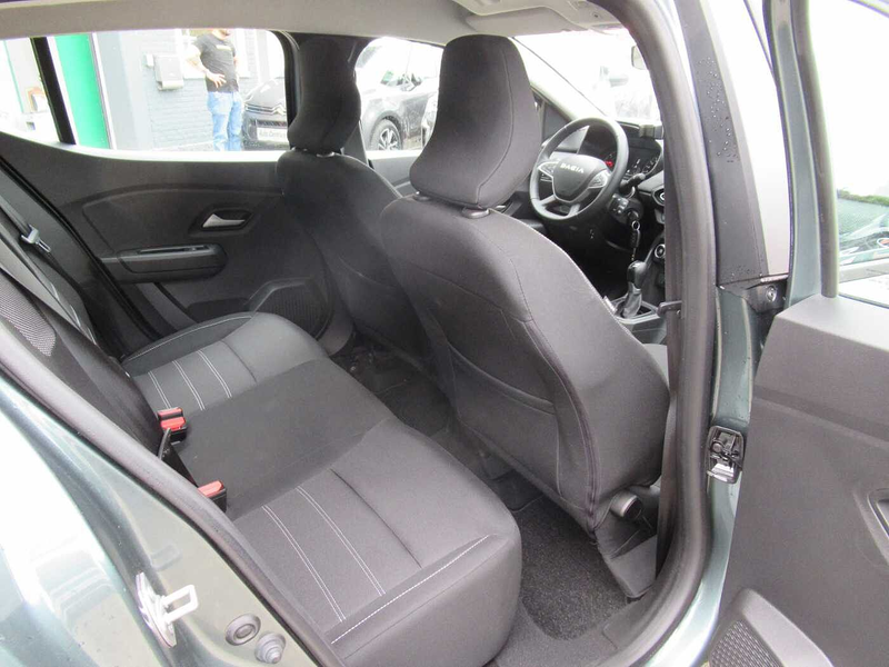 Dacia Sandero TCe 90 CVT — photo 11