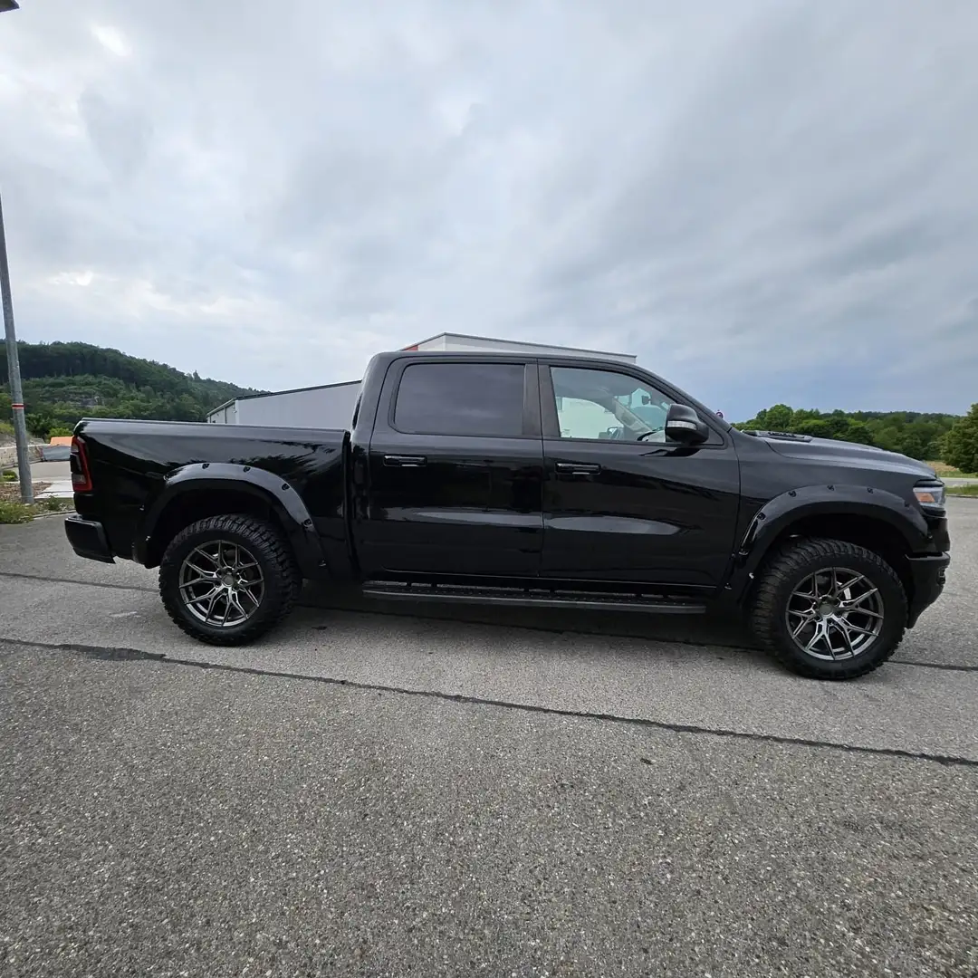 Dodge RAM 1500 5.7 V8 Crew Cab Big Horn Black 395cv at8 - 2