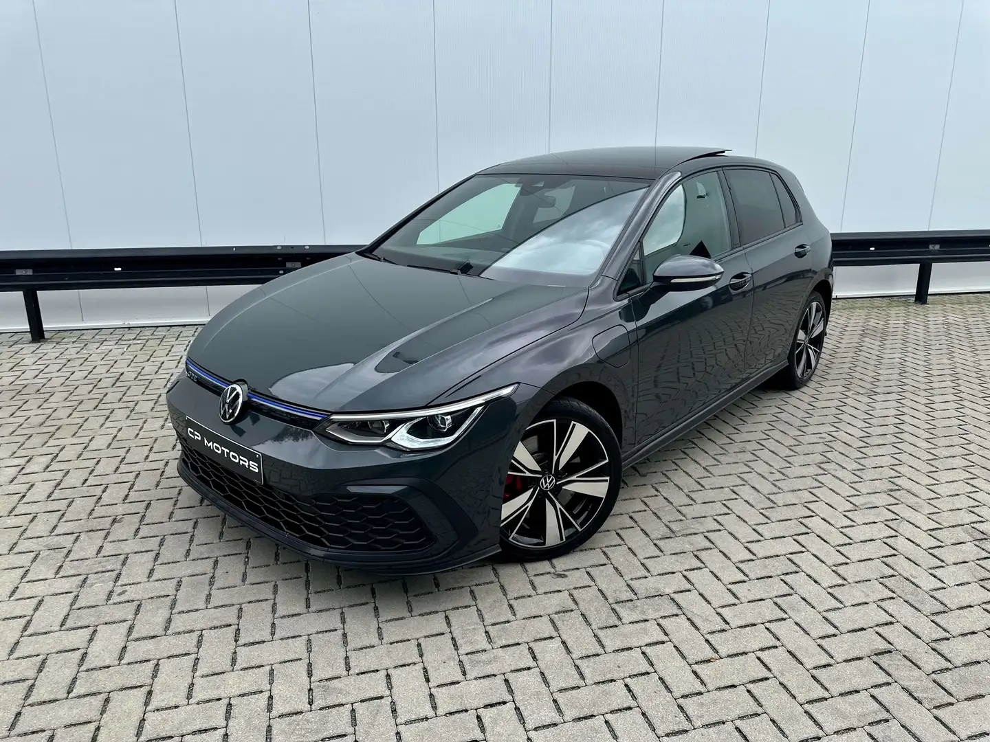 Volkswagen Golf GTE 245 PK  PLUG-IN HYBRID  PANO  CAMERA  18\ Grigio - 1