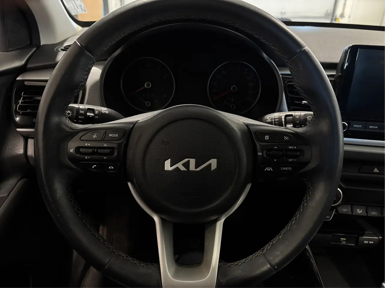 Kia Rio снимка Kia Rio
