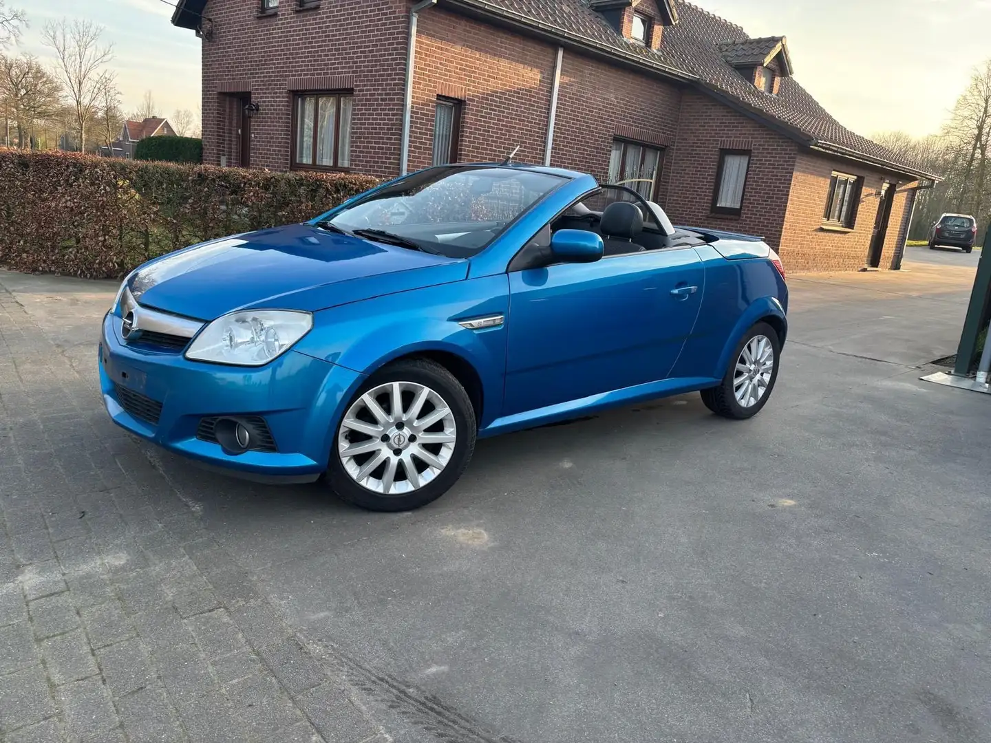 Opel Tigra Twin Top 1.4 Sport - 1