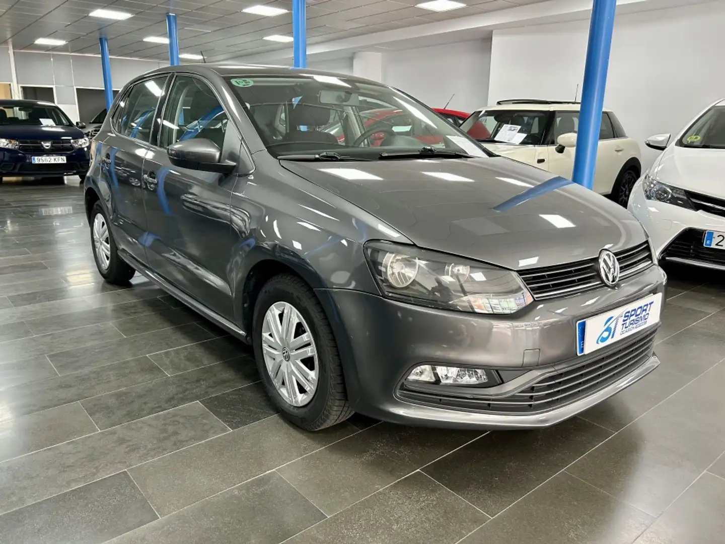 Volkswagen Polo 1.0 BMT Edition 55kW Gris - 2