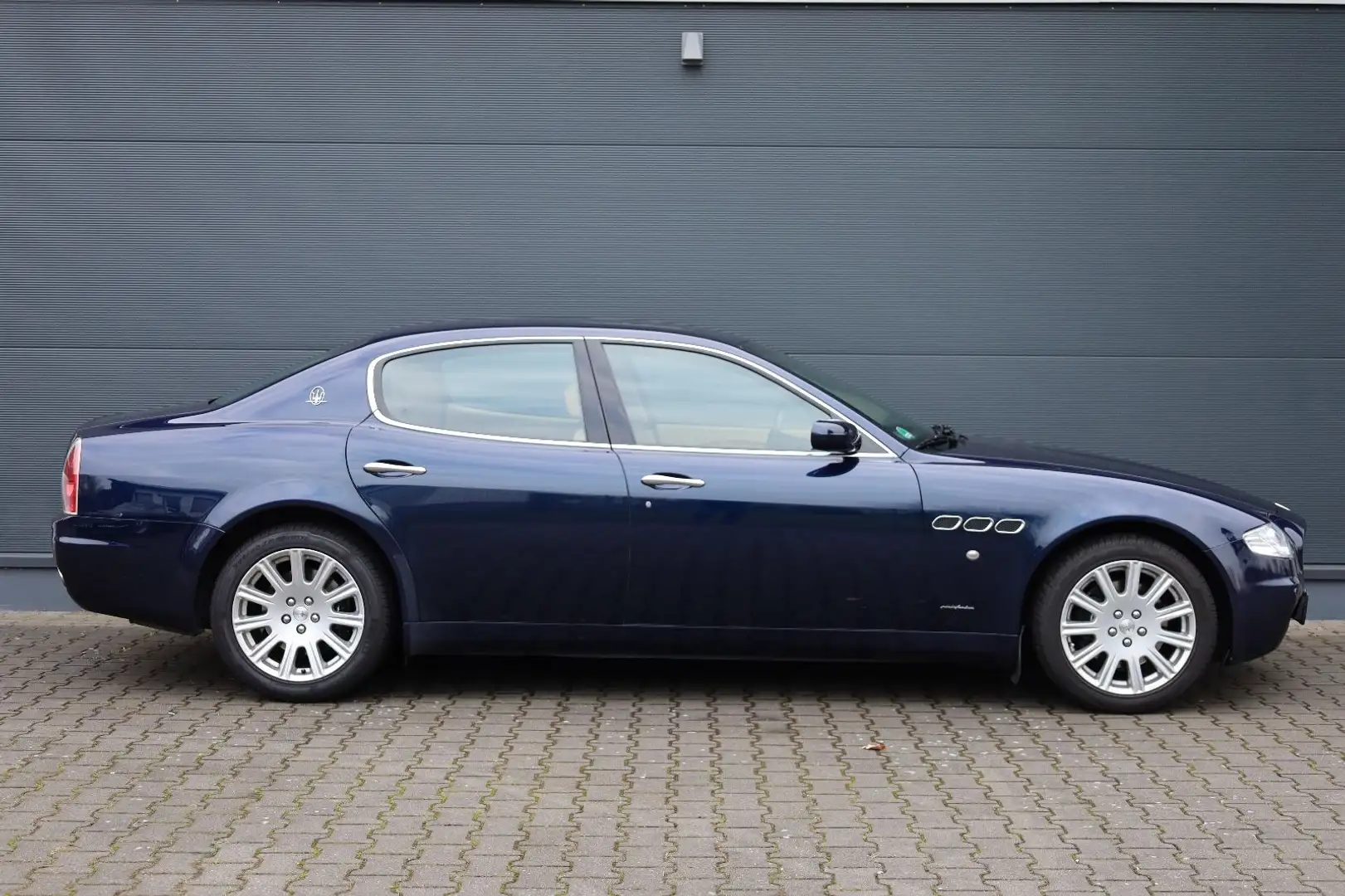 Maserati Quattroporte *ZF-Automatic*BRD-FZG* Bleu - 2