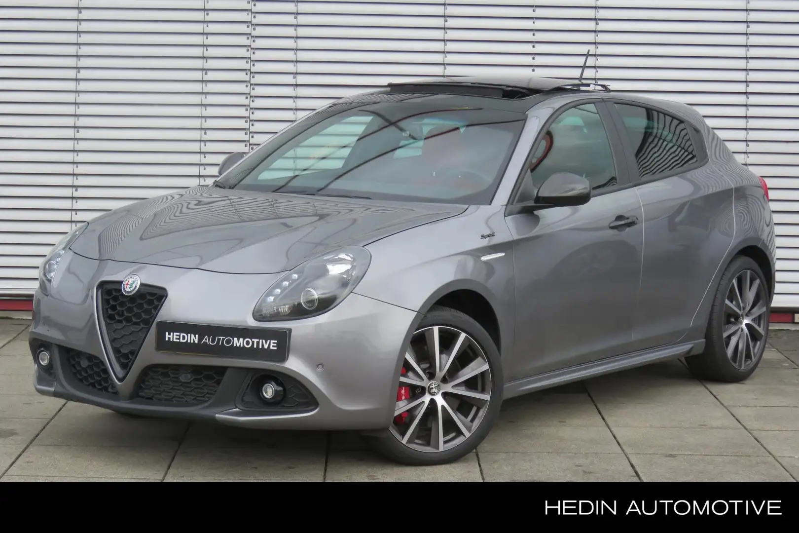 Alfa Romeo Giulietta 1.4T Sport | Schuif/kanteldak | Apple Carplay | Tr Grijs - 1