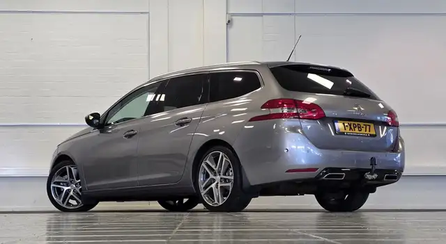 Peugeot 308 view 5