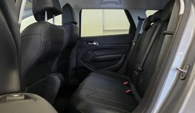 Peugeot 308 view 12