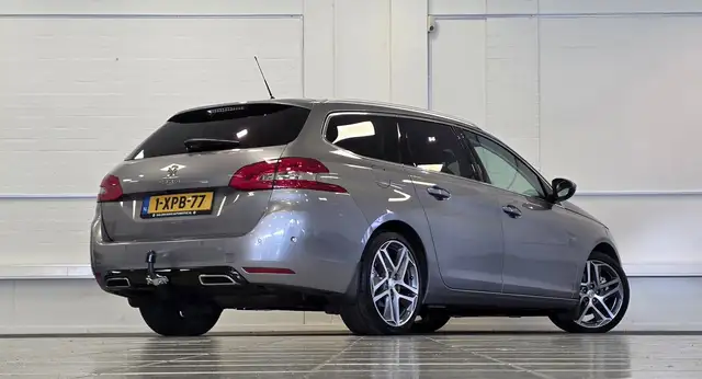 Peugeot 308 view 7