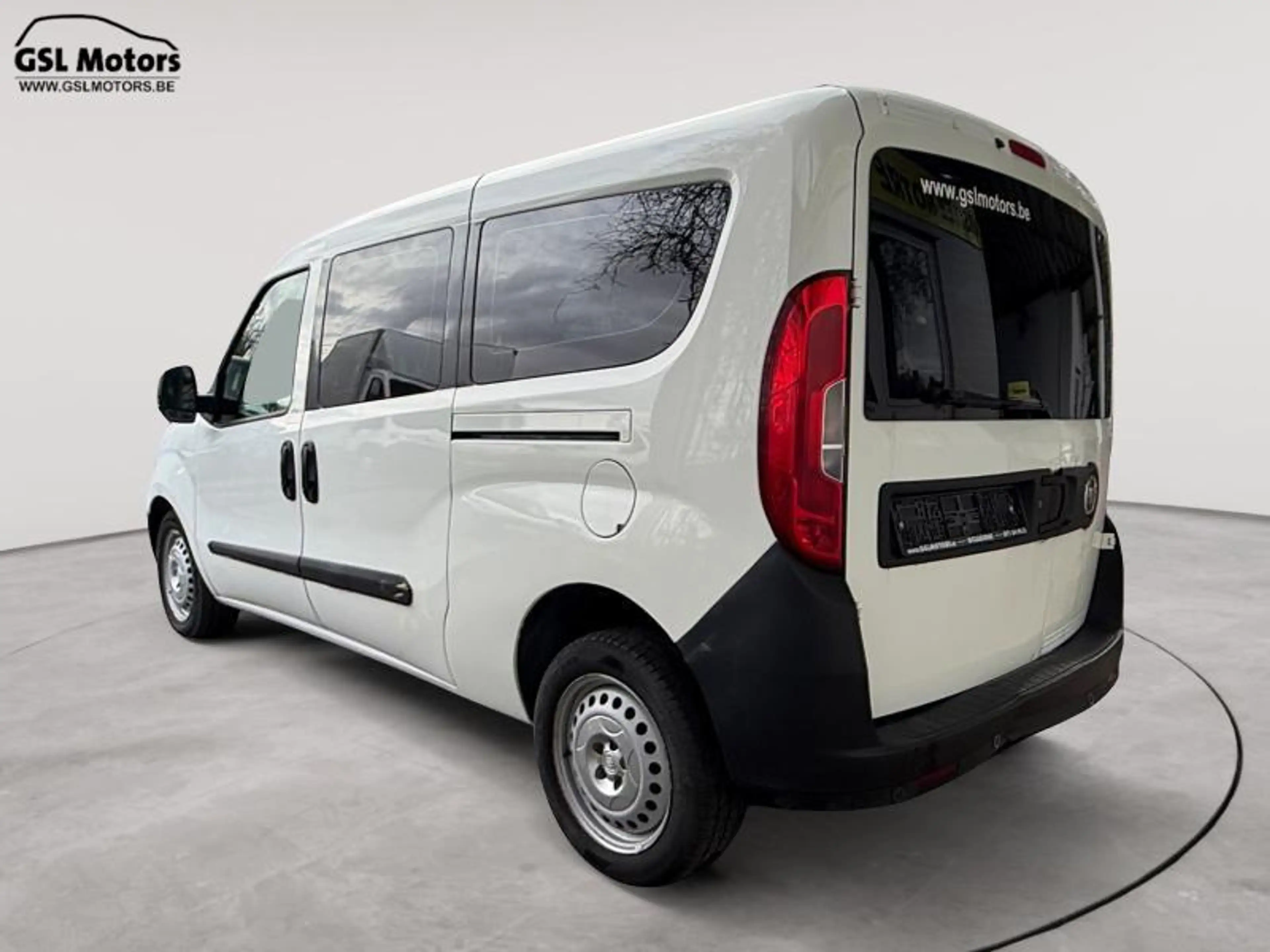 Fiat Doblo 1.3 JTD 2 places blanc L2 06/17 Capteurs Radio — photo 4