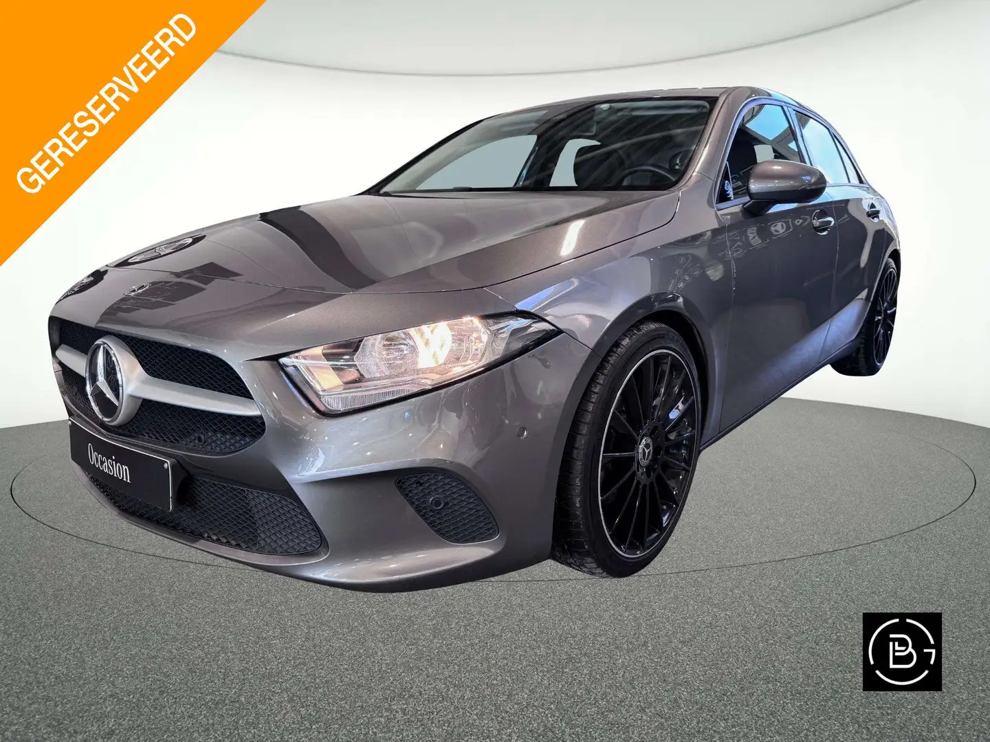 Mercedes-Benz A 180 d Essential Line Gris - 1