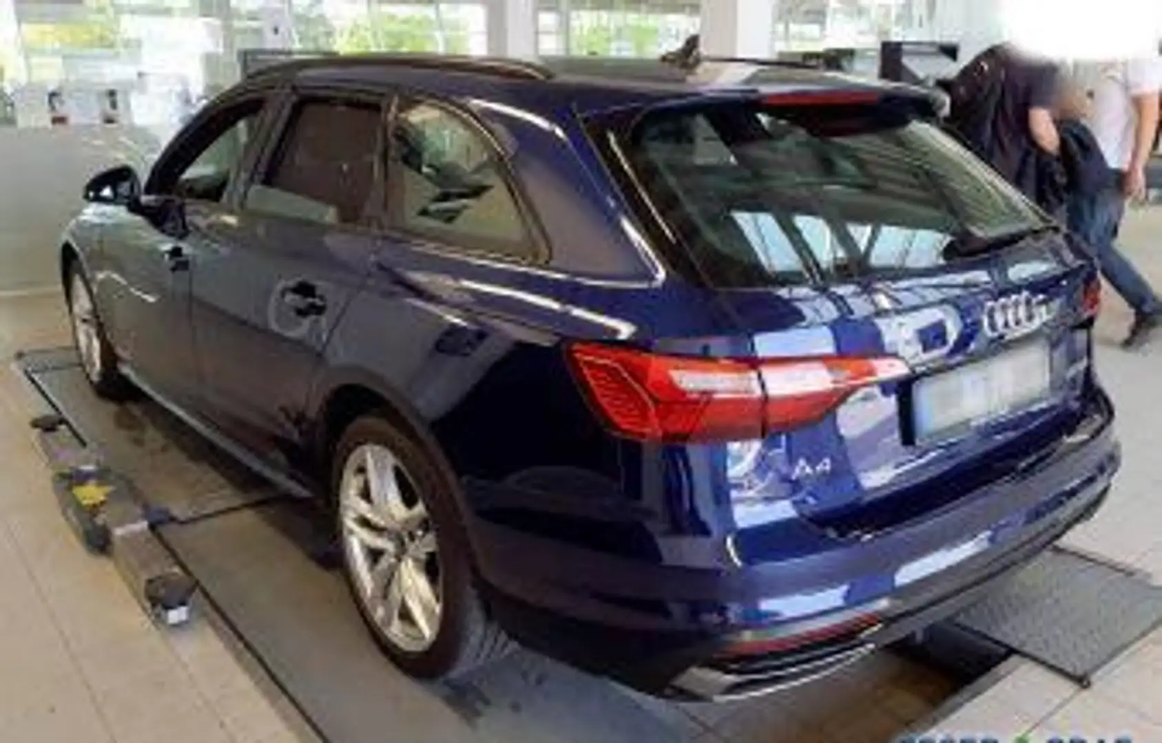 Audi A4 Avant Advanced 35 TFSI S tronic AHK Azul - 2